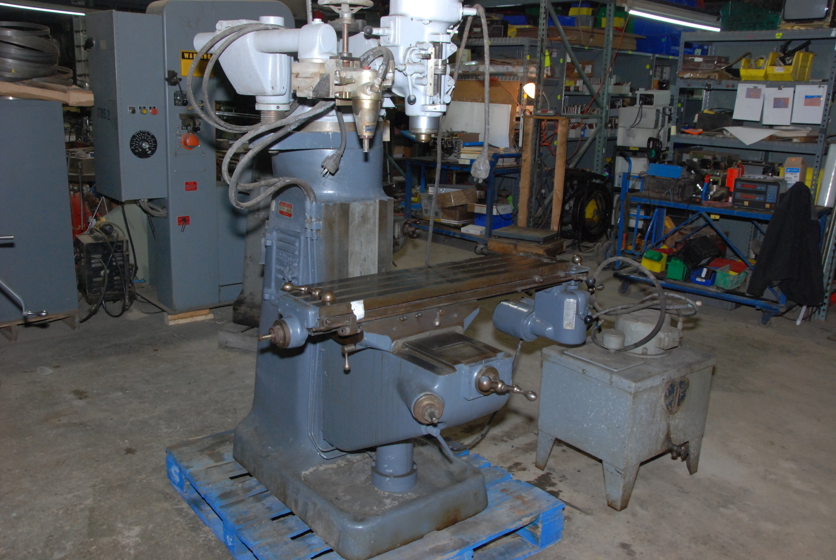 Bridgeport vertical milling machine,True Trace Controlpath