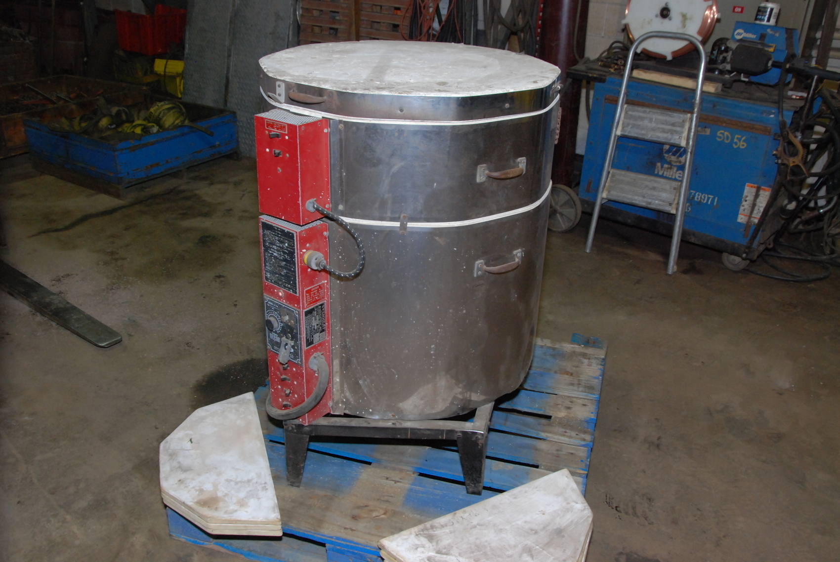 EVENHEAT ELECTRIC CERAMIC KILN,MODEL 632 6320xl