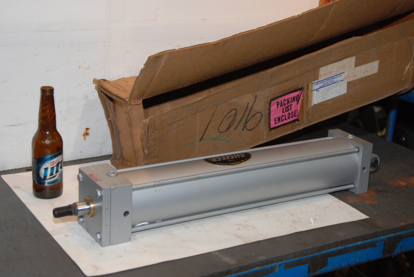 NEW Sheffer 4AC2000 Pneumatic Cylinder