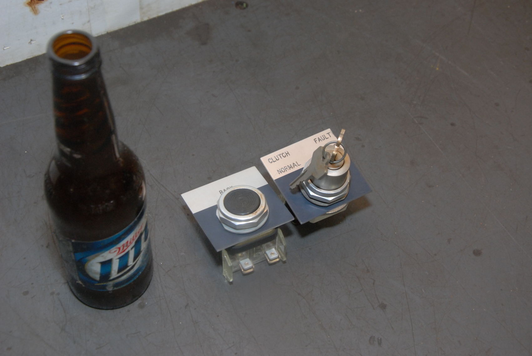 Allen Bradley 800T-H48 Switch Push Button W/Key