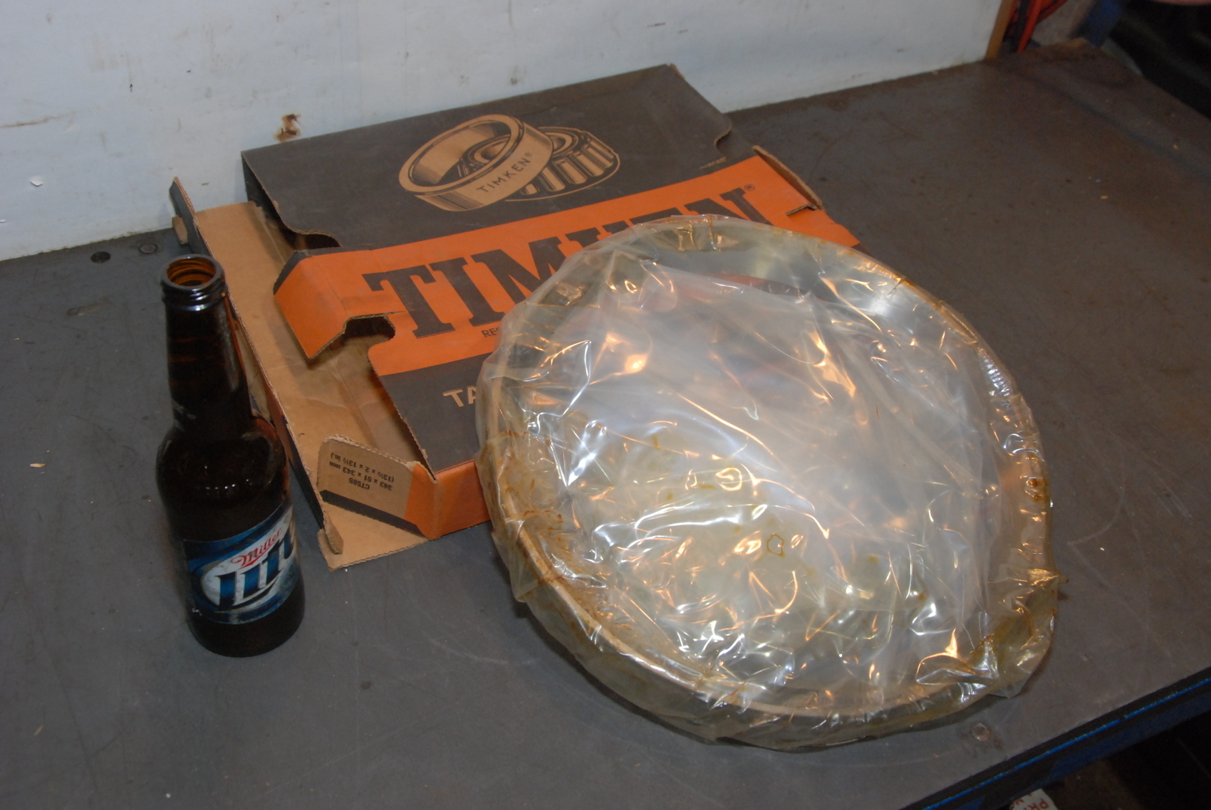 NEW TIMKEN 88126 BEARING cup
