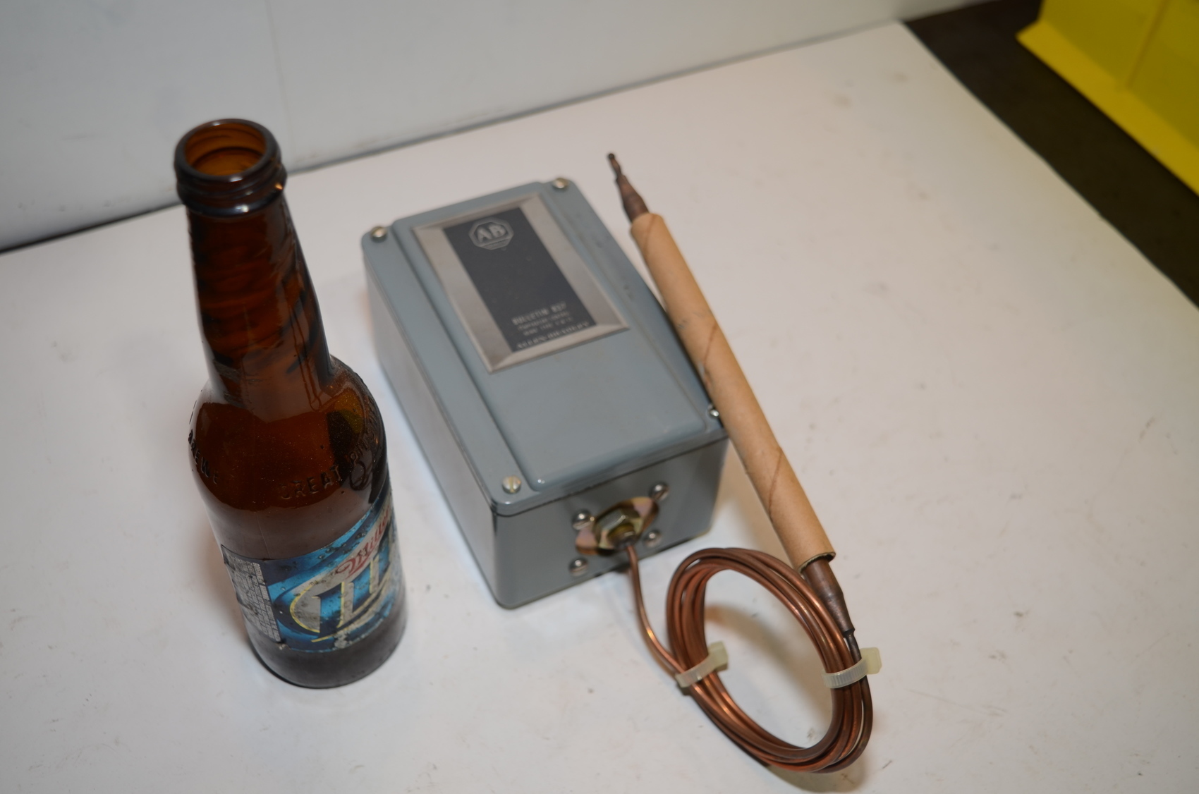 NEW!MILITARY SURPLUS Allen Bradley 837-A3 Temperature Control Switch