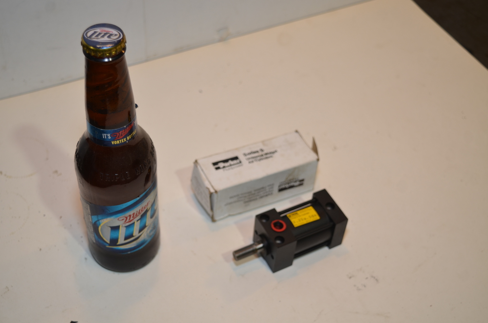 NEW!PARKER SERIES S 1.25X.504 AIR CYLINDER