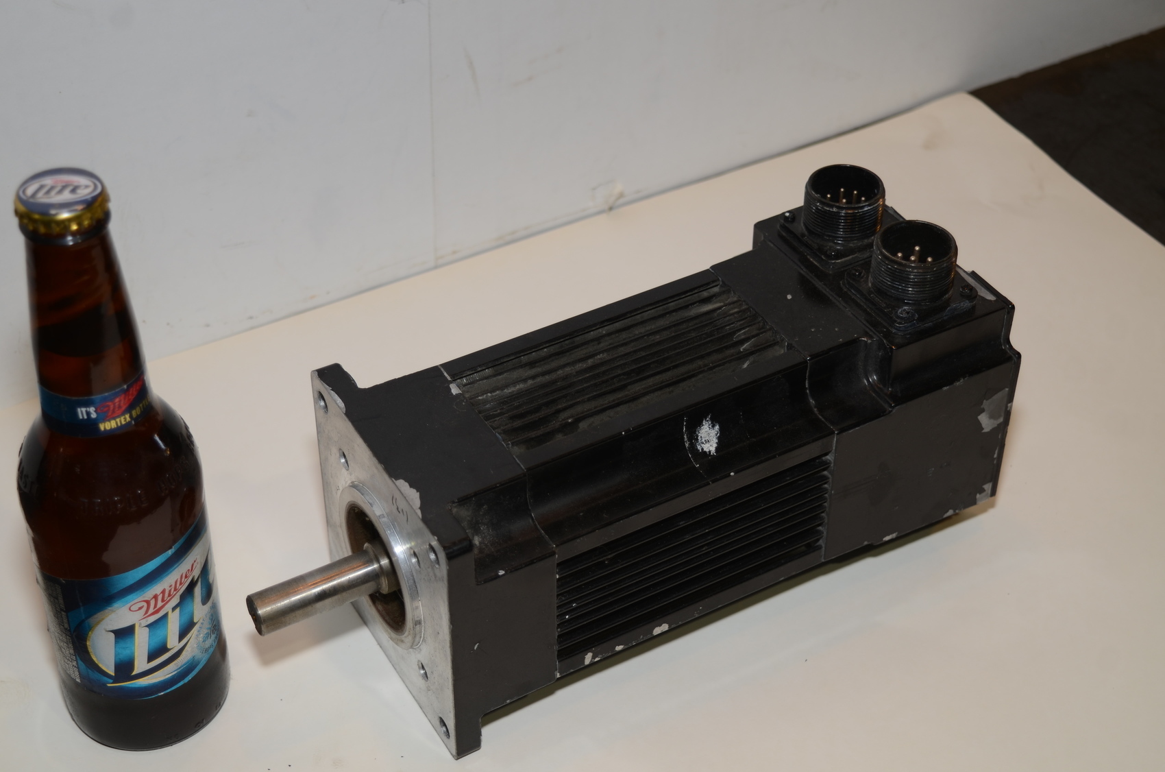 PACIFIC SCIENTIFIC Servo motor R45GENA-R2-N5-NV-00