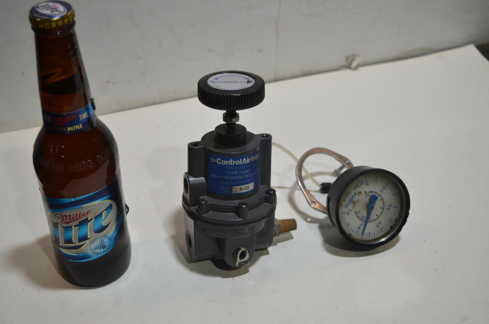 ControlAir 700BP Back Pressure Regulator 250psi 0-15psi 1/4in FESTO