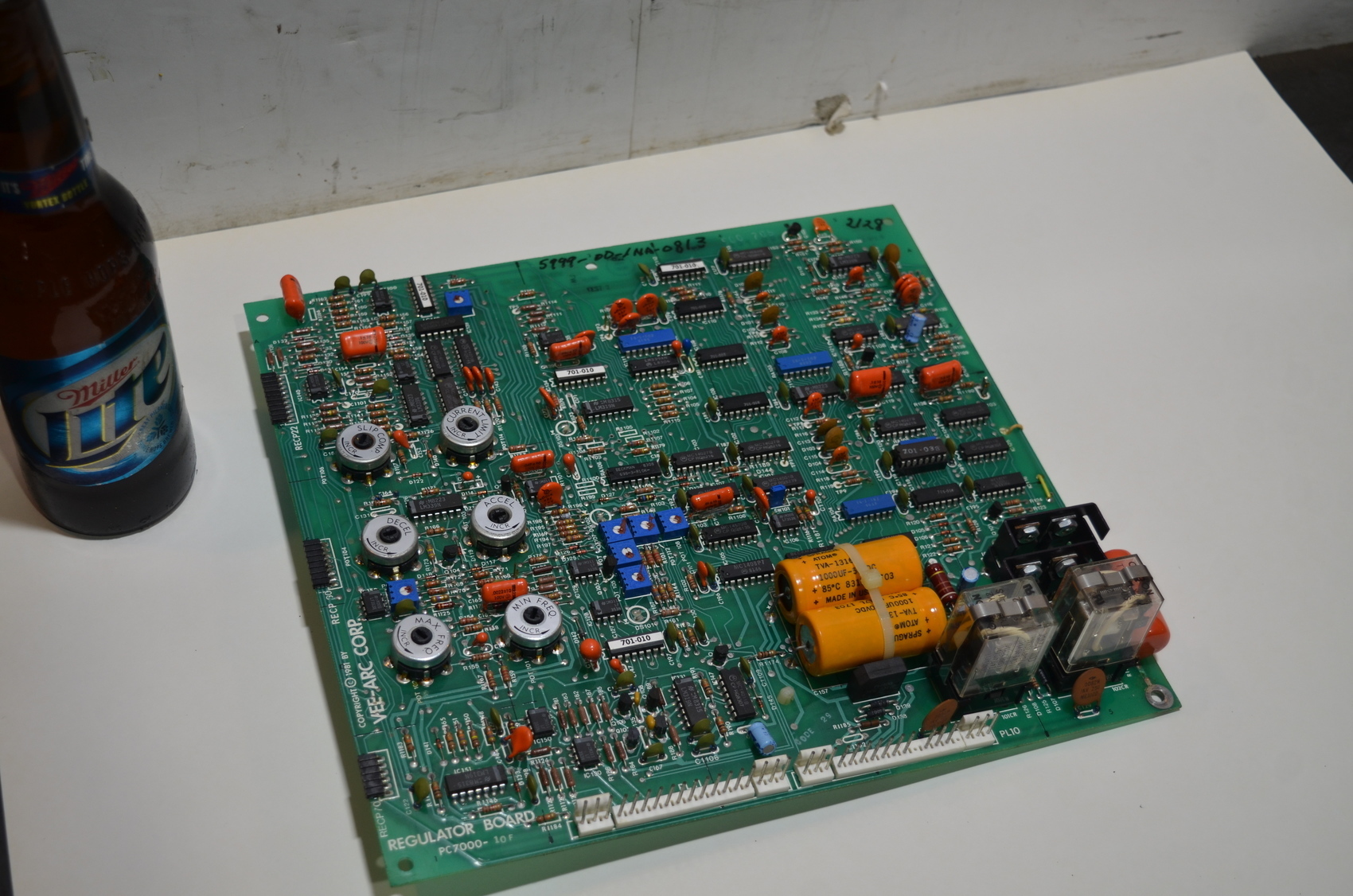 MILITARY SURPLUS VEE-ARC CORP REGULATOR BOARD PC7000-10F 404-039G