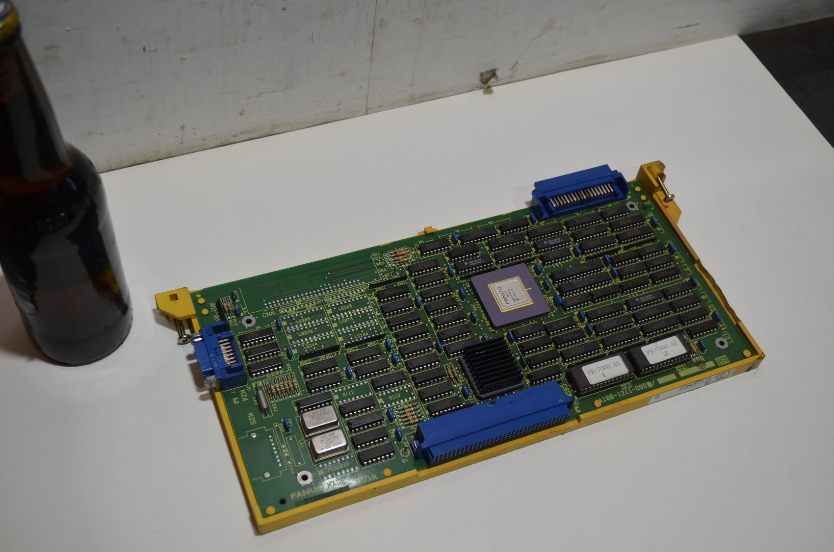 FANUC A16B-1211-090 CIRCUIT BOARD