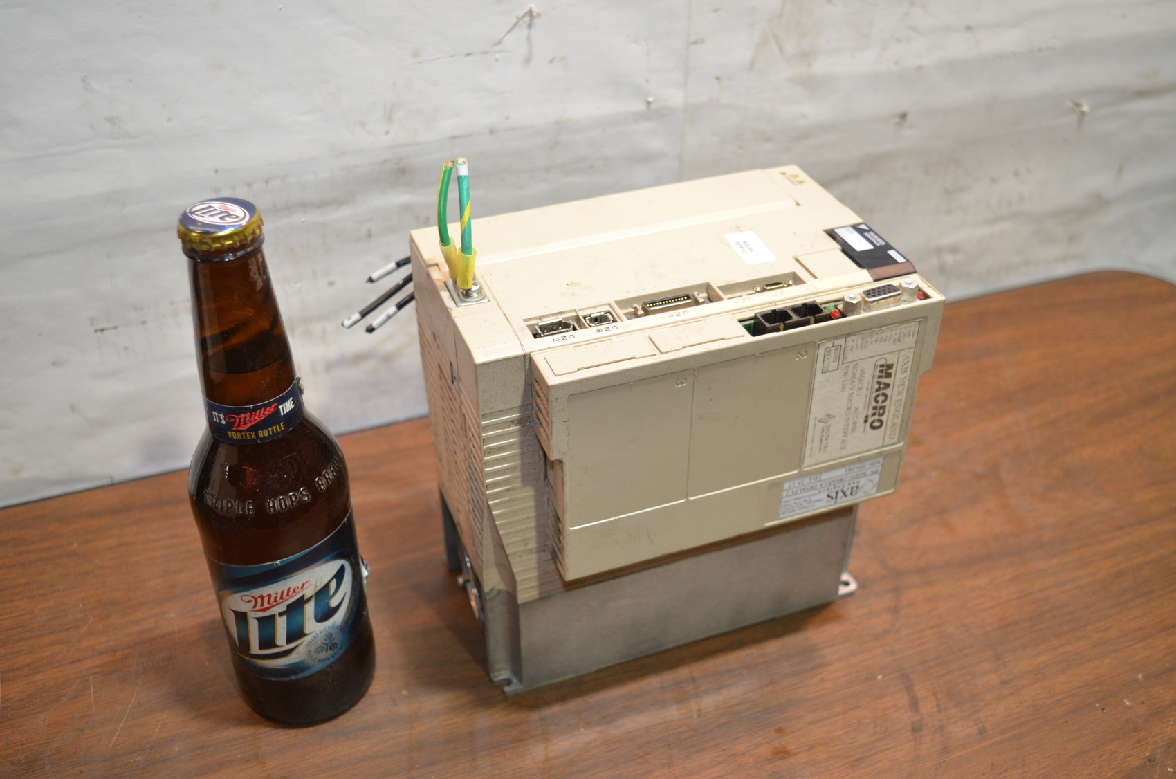 Yaskawa SERVOPACK SGDV-180AE1A servo drive