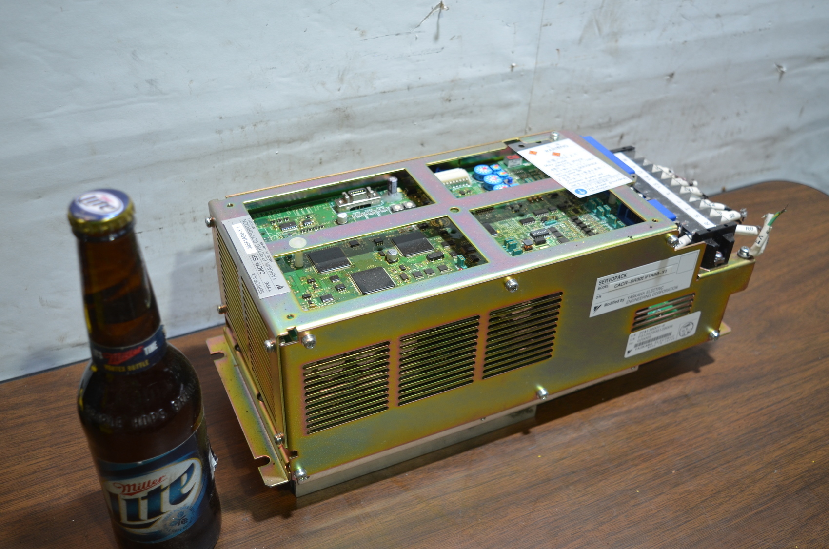YASKAWA CACR-SR30SF1ASB-Y1 AC Servo Drive