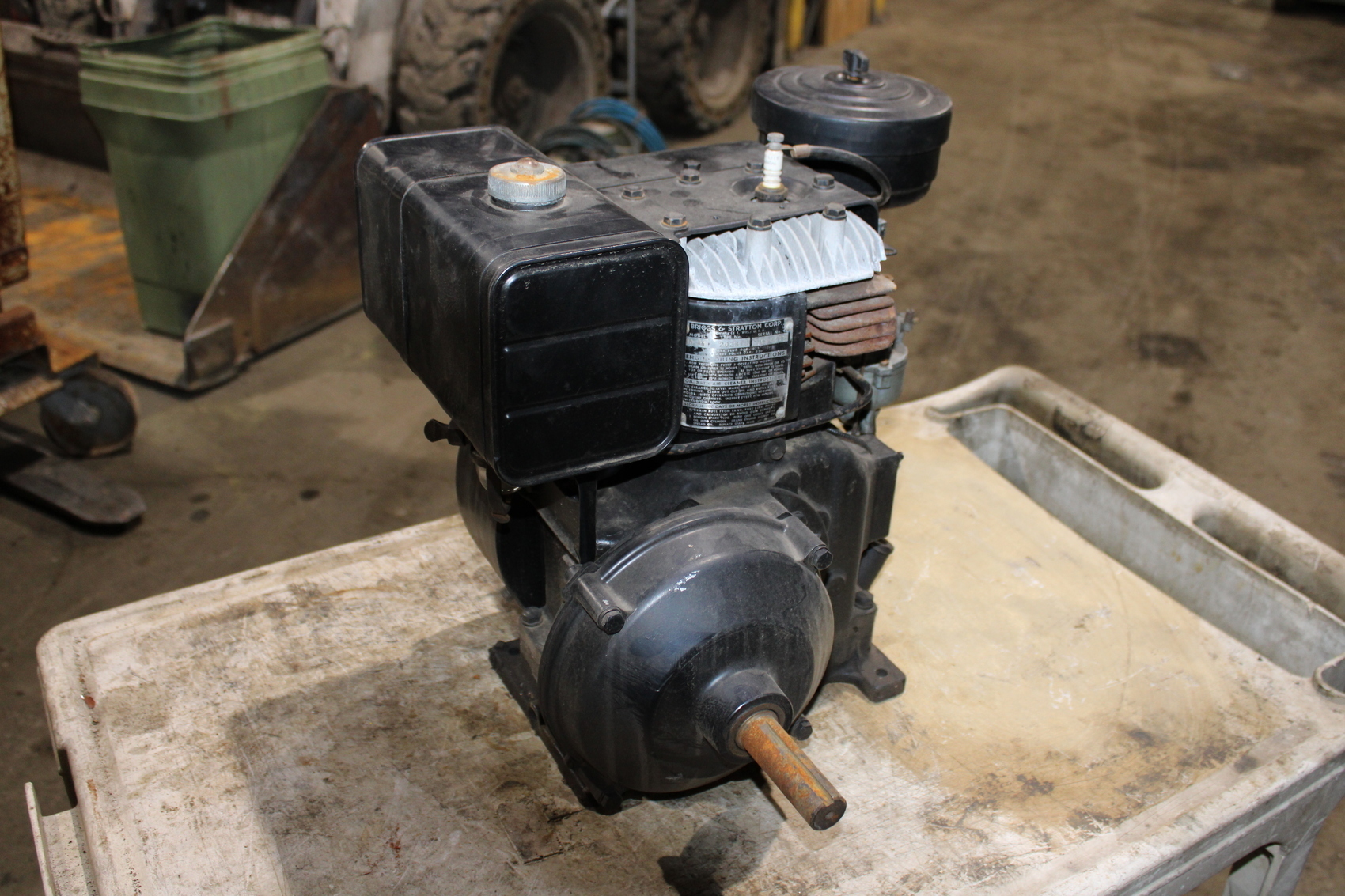 Briggs and Stratton Engine 14 R6 Single Cylinder w/gearbox,Industrial