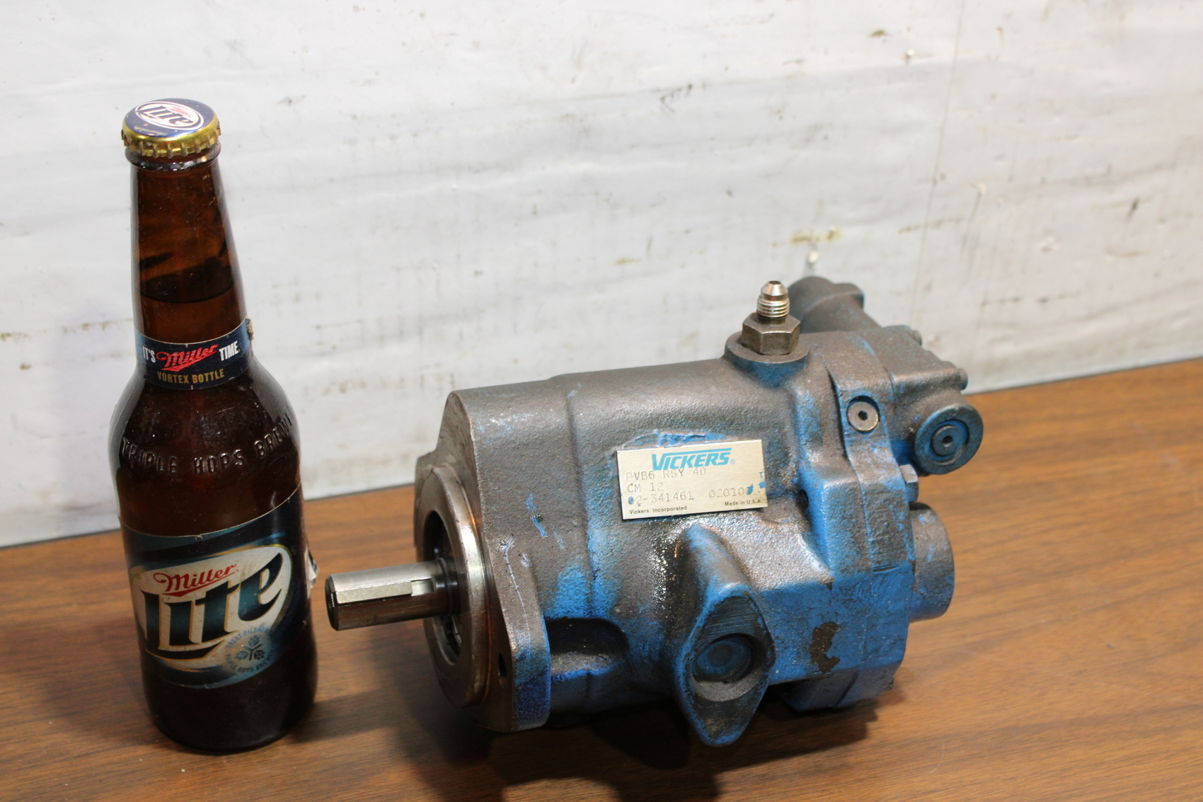 Vickers PVB6-RSWY-40-CM-12 Hydraulic Piston Pump 3/4in