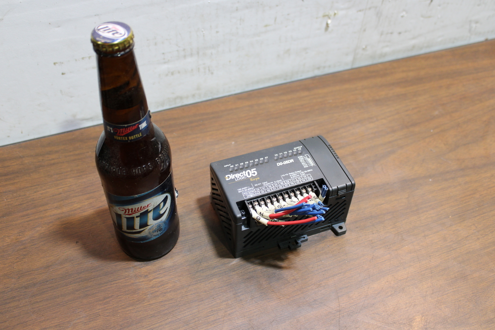 Direct Logic 05 D0-05DR Programmable Controller