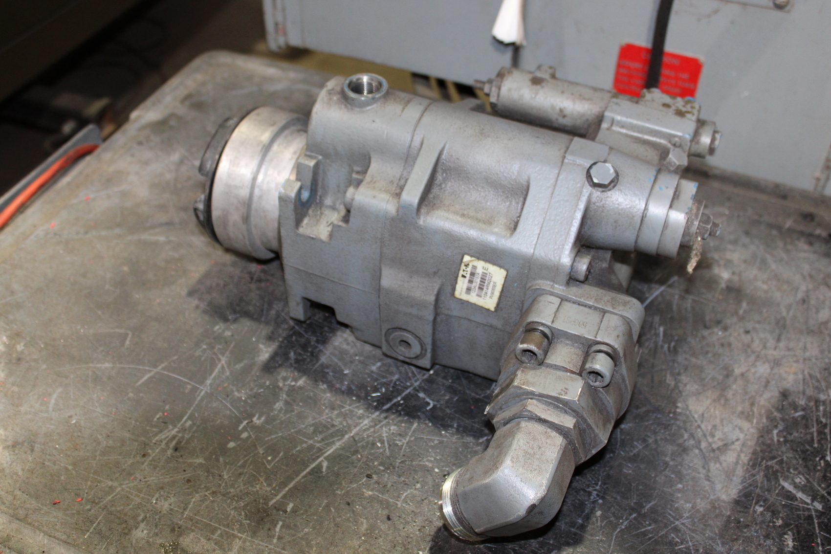 EATON 123AL00157A HYDRAULIC PUMP