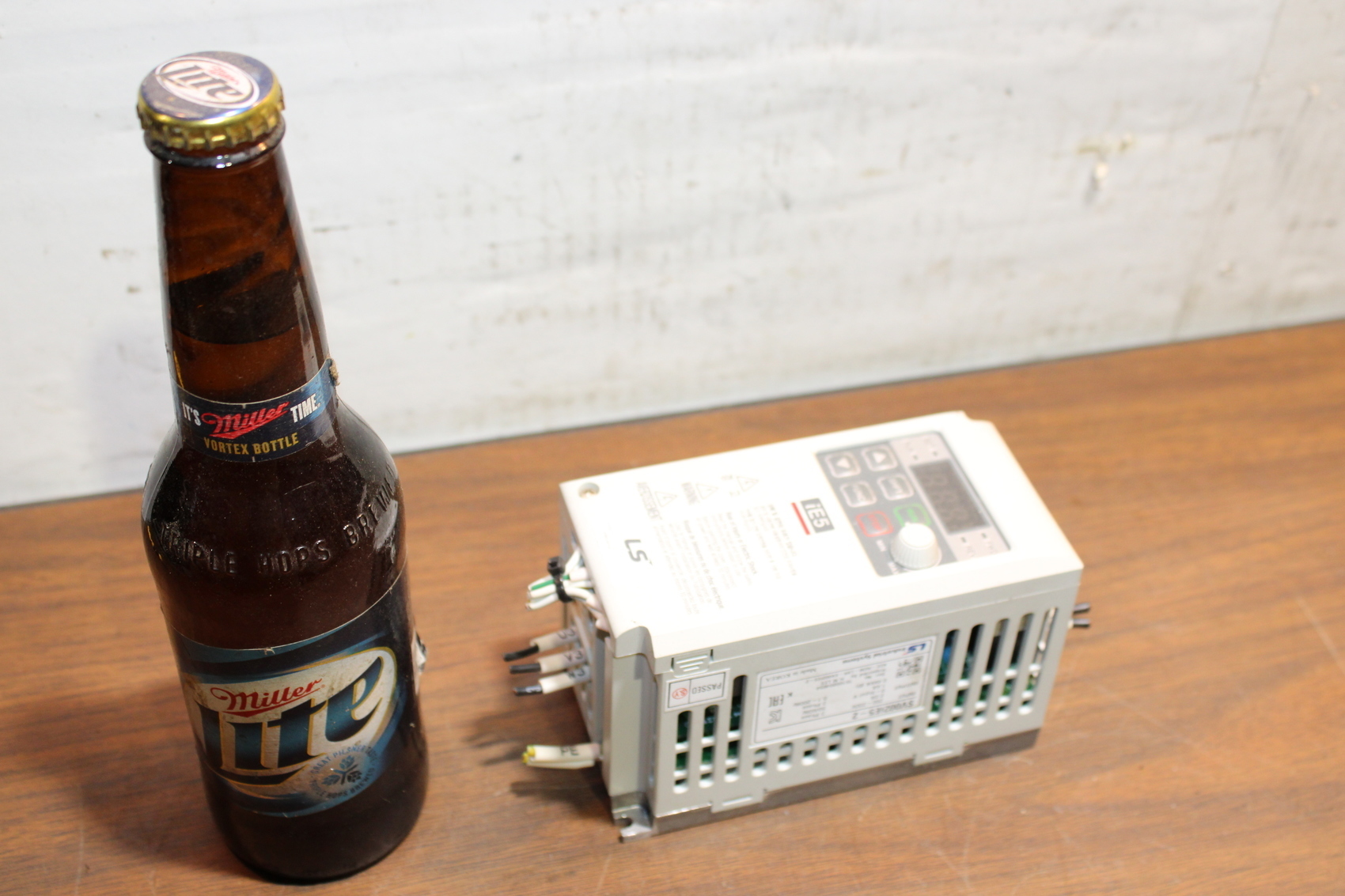 LS SV002IE5-2 Inverter 230v 0.6 kVa