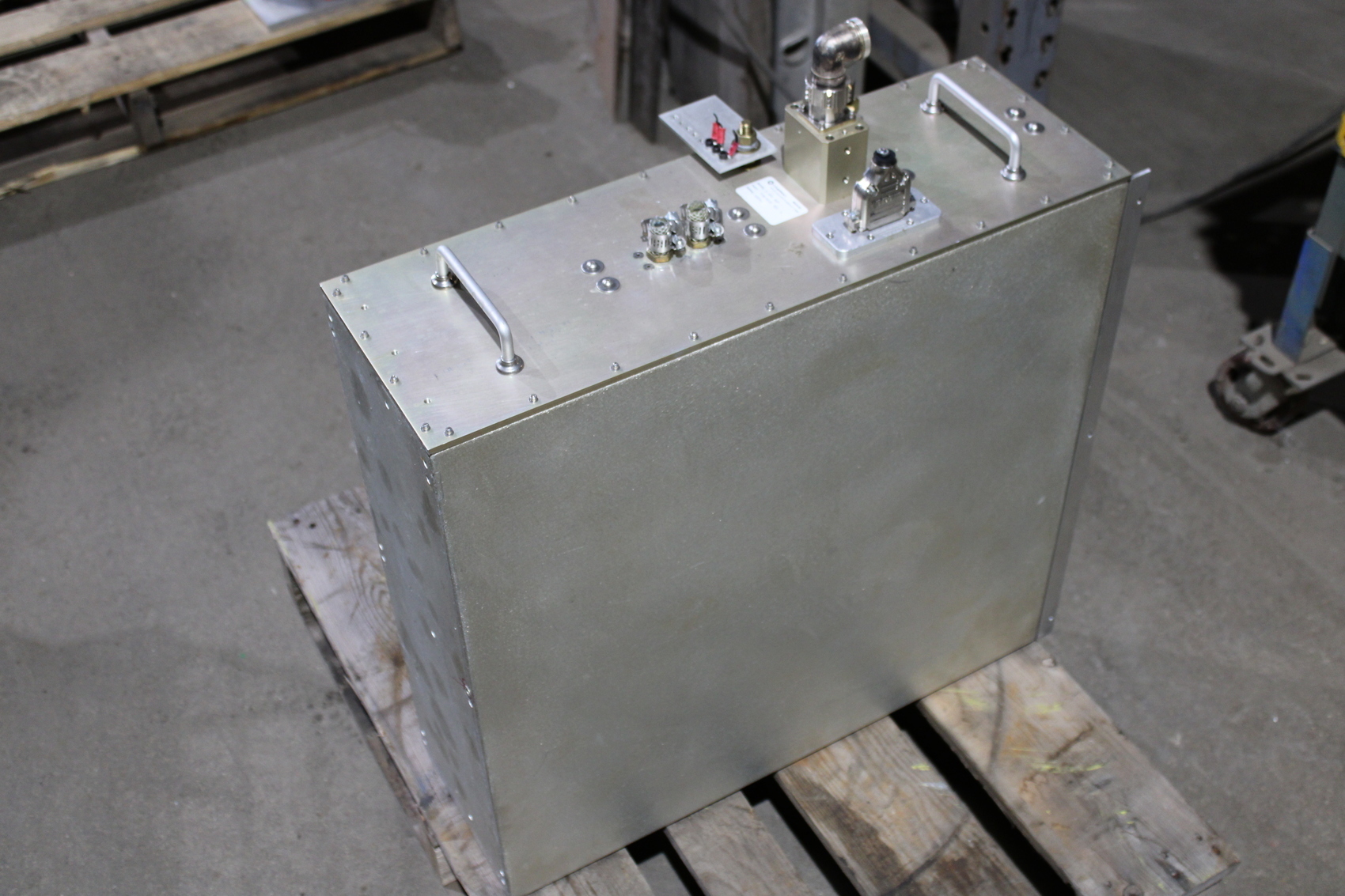 COHERENT P/N R169-153-50 8-WAY AMP PWR UNIT