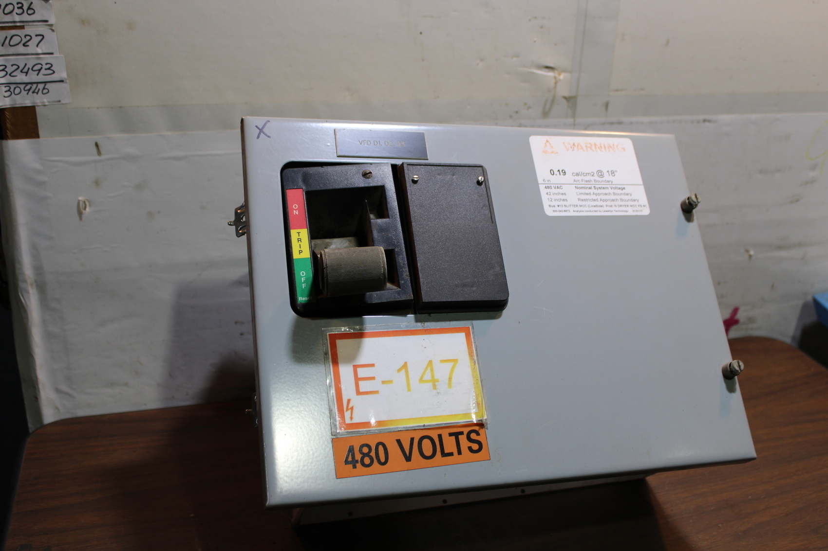 EATON Cutler Hammer 12"Feeder Bucket 50A Breaker HFD65K