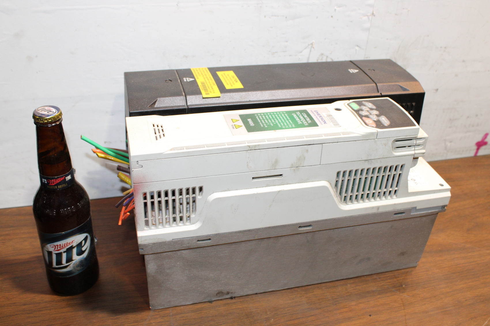 EMERSON CONTROL TECHNIQUES M400-064 00420 A UNIDRIVE 30/30hp