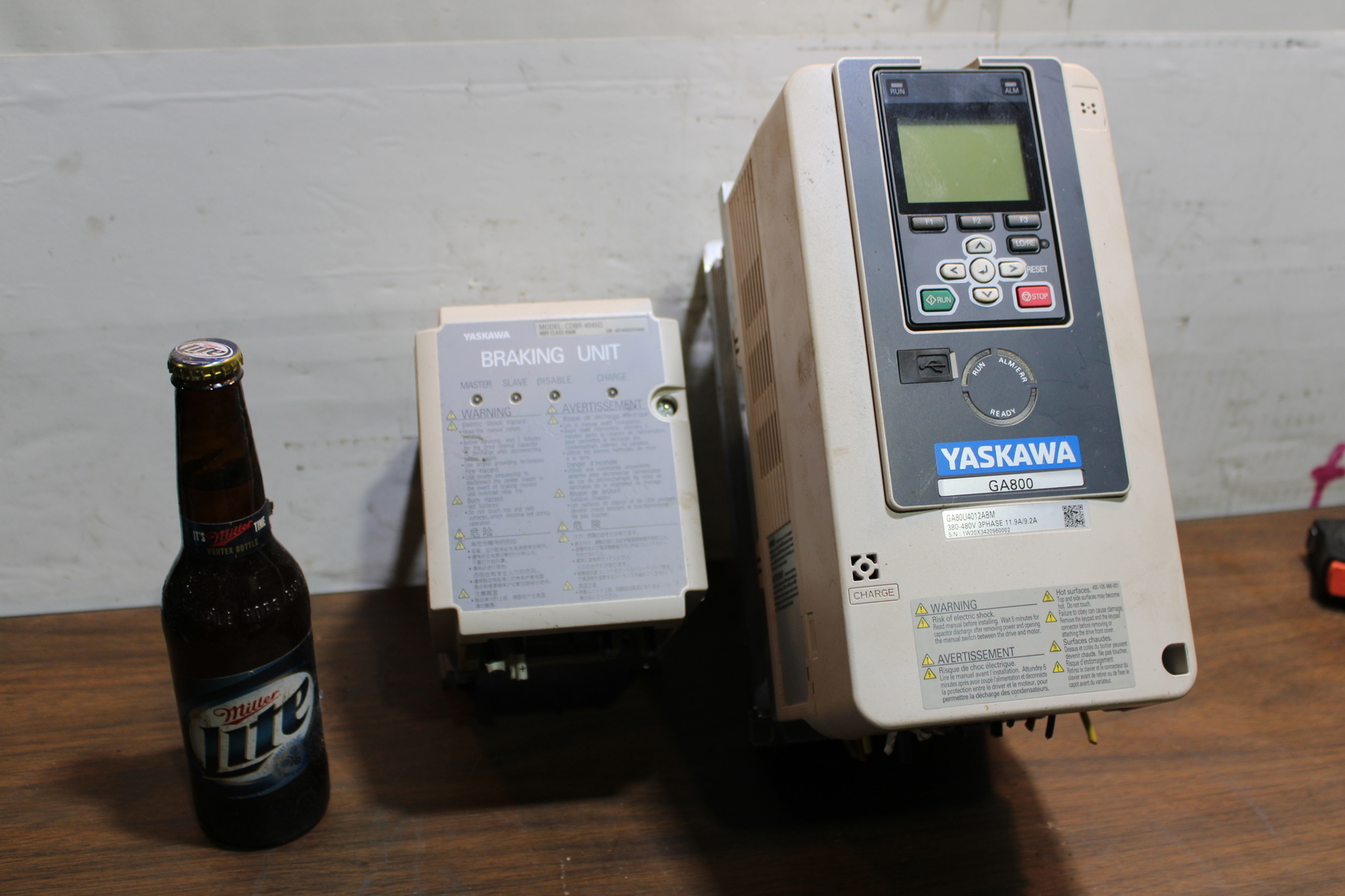 YASKAWA AC Drives,CIPR-GA80U4012ABMA w/Braking Unit CDBR-4045D