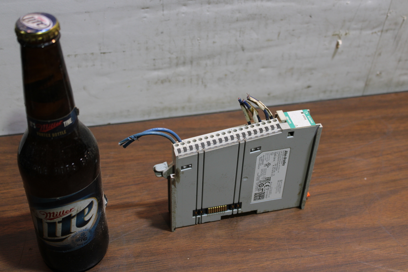 Allen-Bradley AB 5069-OB16 Compact 5000 DC Output Module