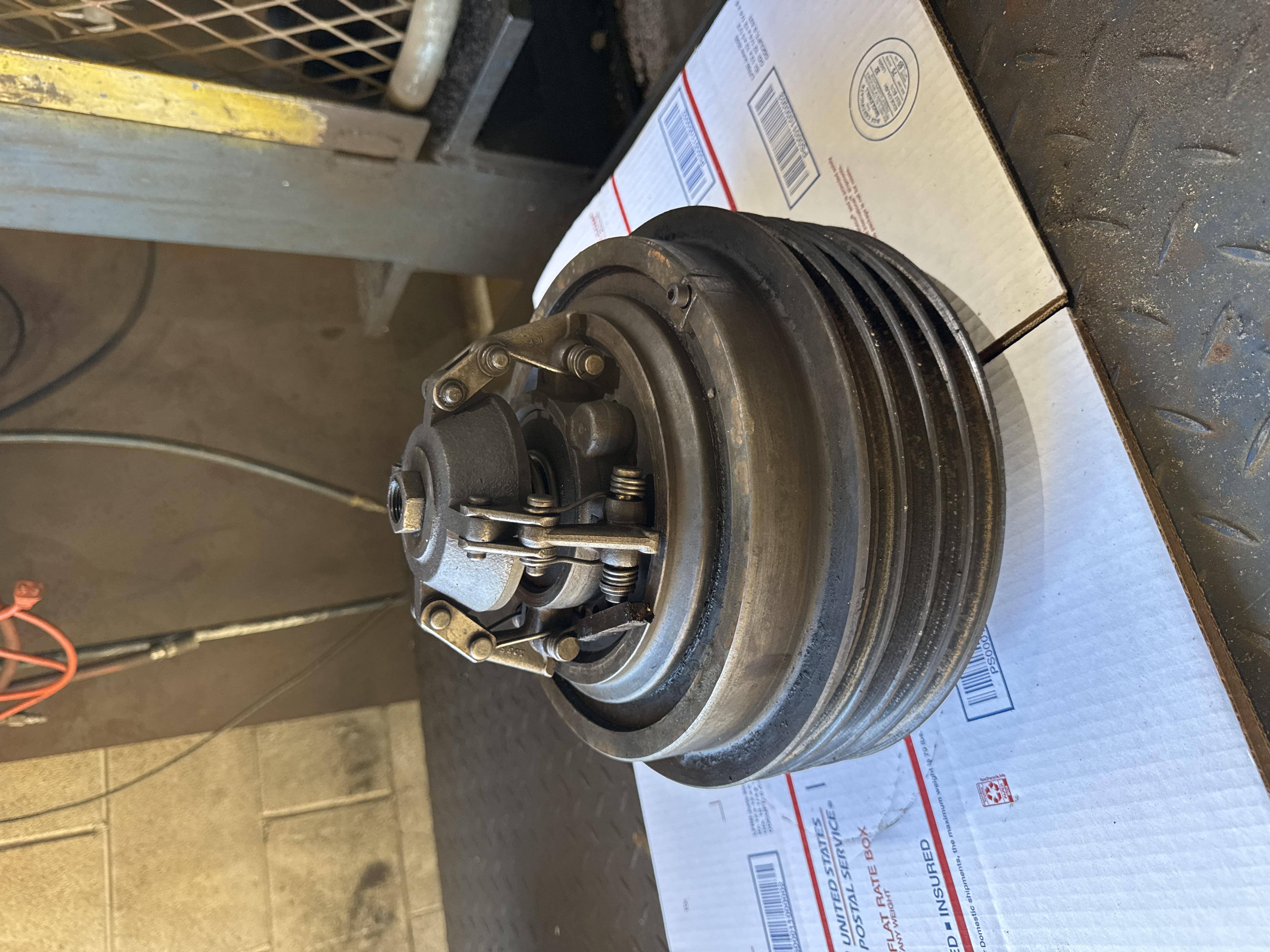 Clutch with V-Belt Pulley Assembly came from Monarch 16"CY