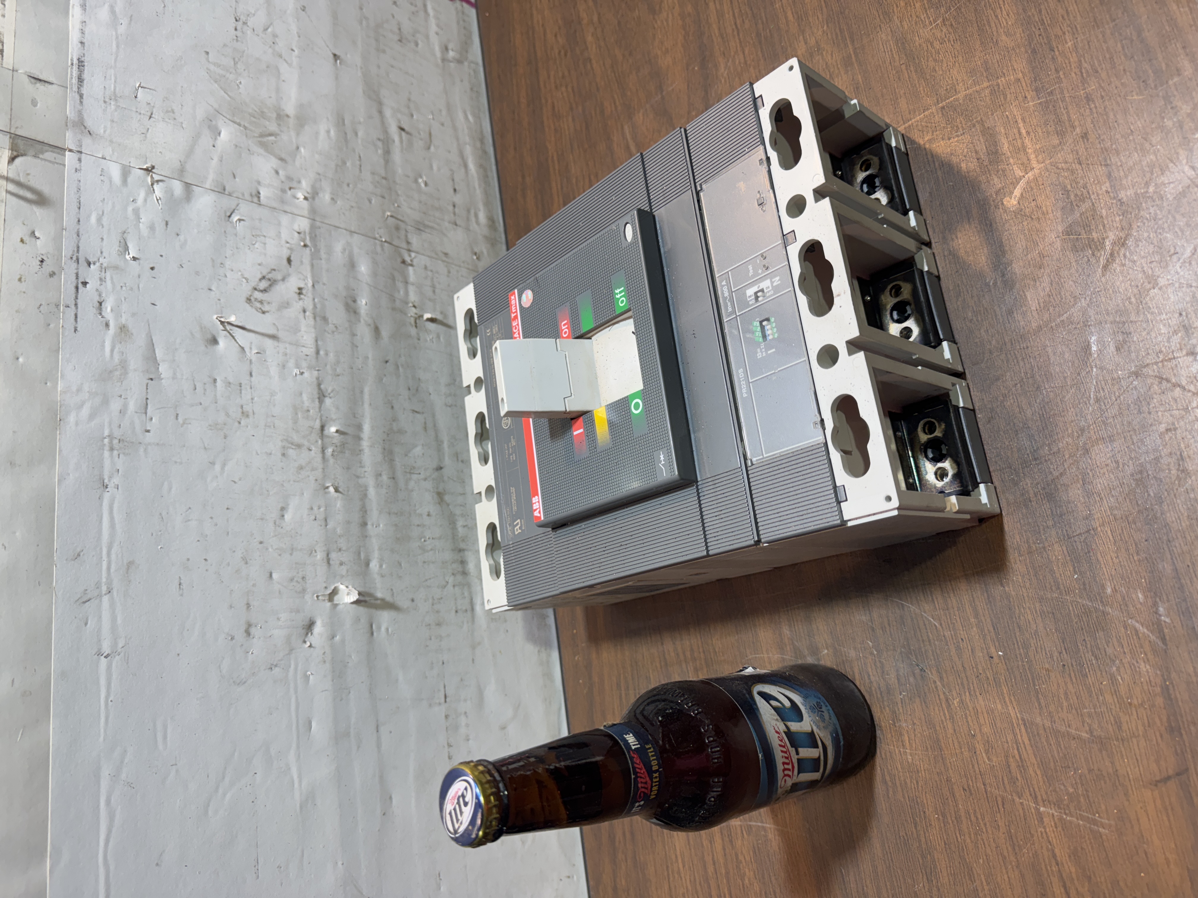ABB SACE Tmax T6H 800 3-Pole 600V MCCB PR221DS Instant Trip