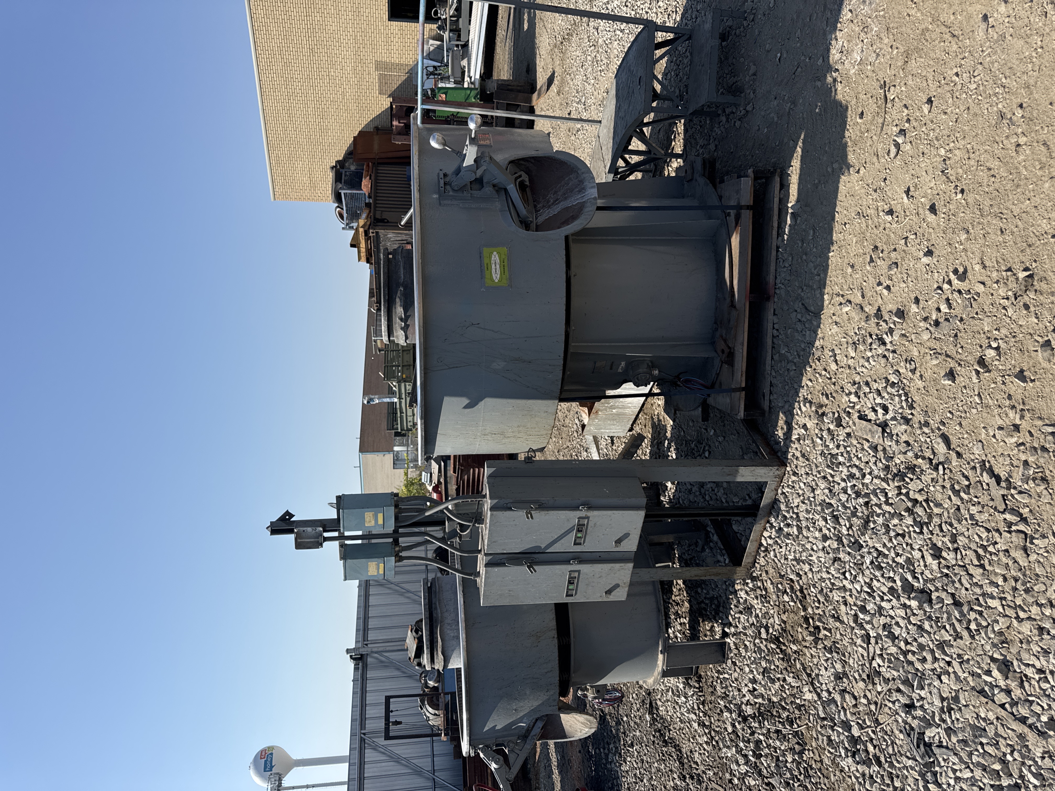 LOT OF 2 Vibro-Energy Finishing Mills SWECO EM-10-7/B28805-4 TH 3-Ph