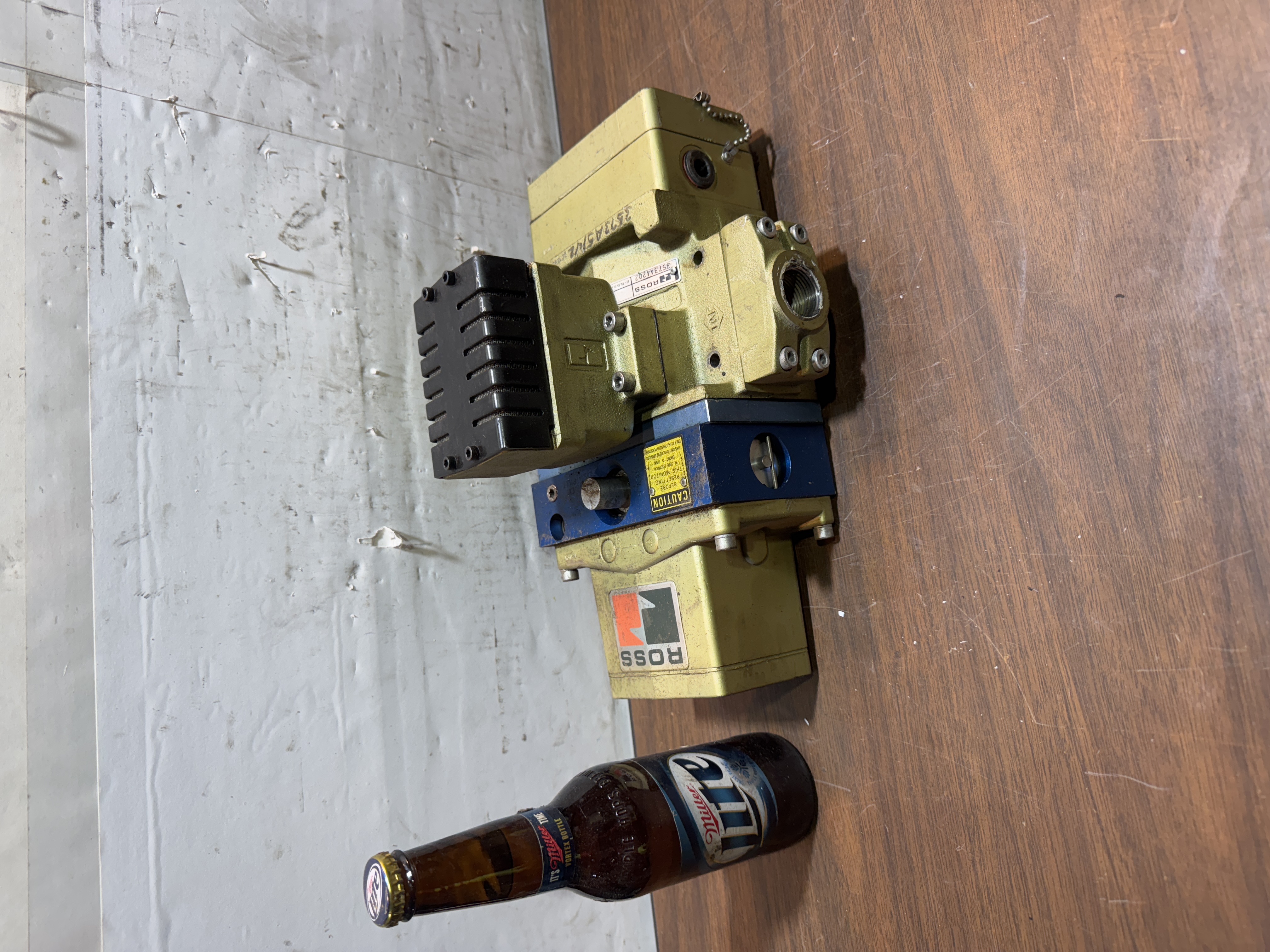 ROSS 3573A4202 Pneumatic Control Valve,2-8.5 bar