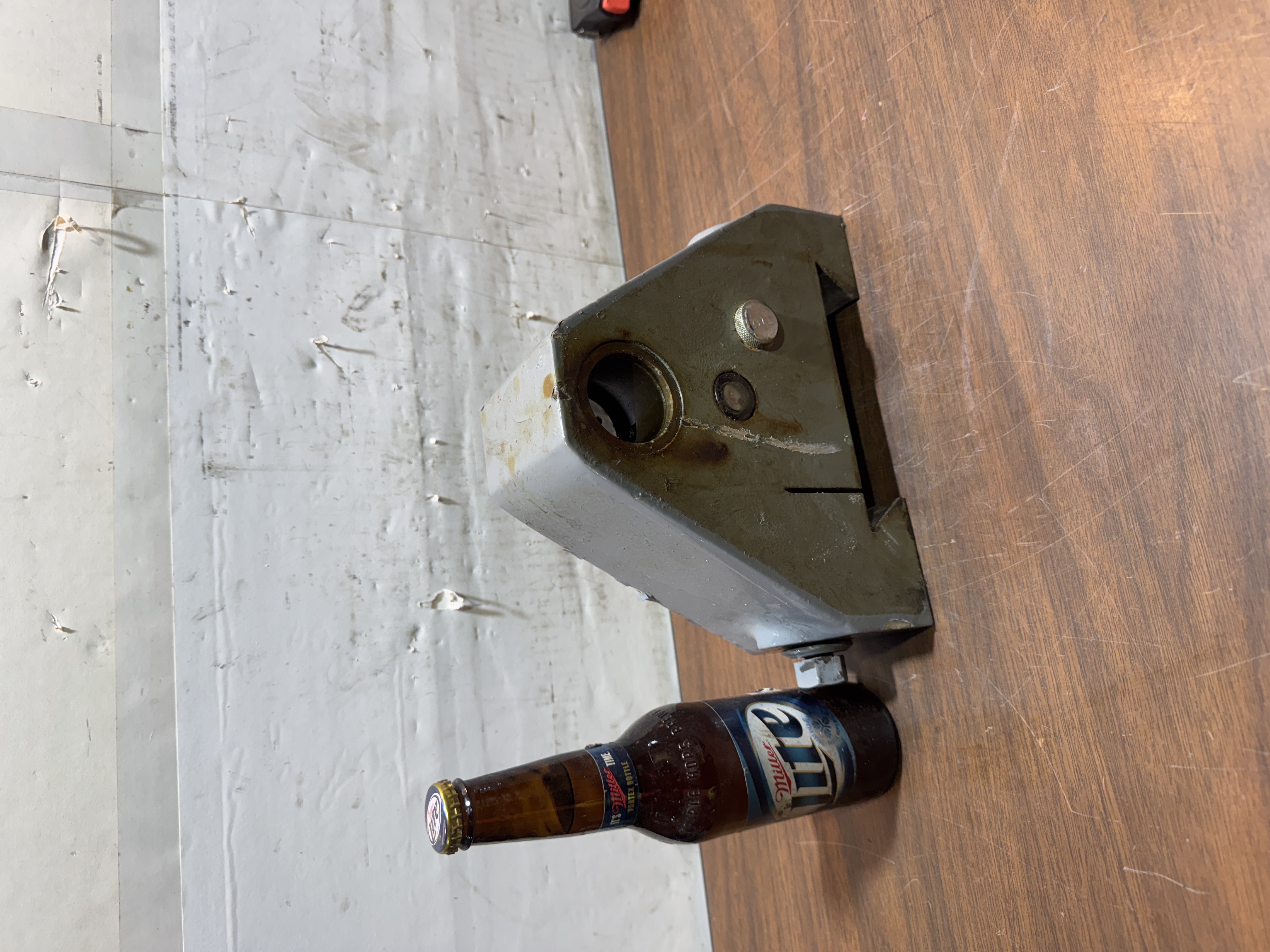 Dah Lih DL-UH2B Horizontal Mill Arbor Support Bracket Casting