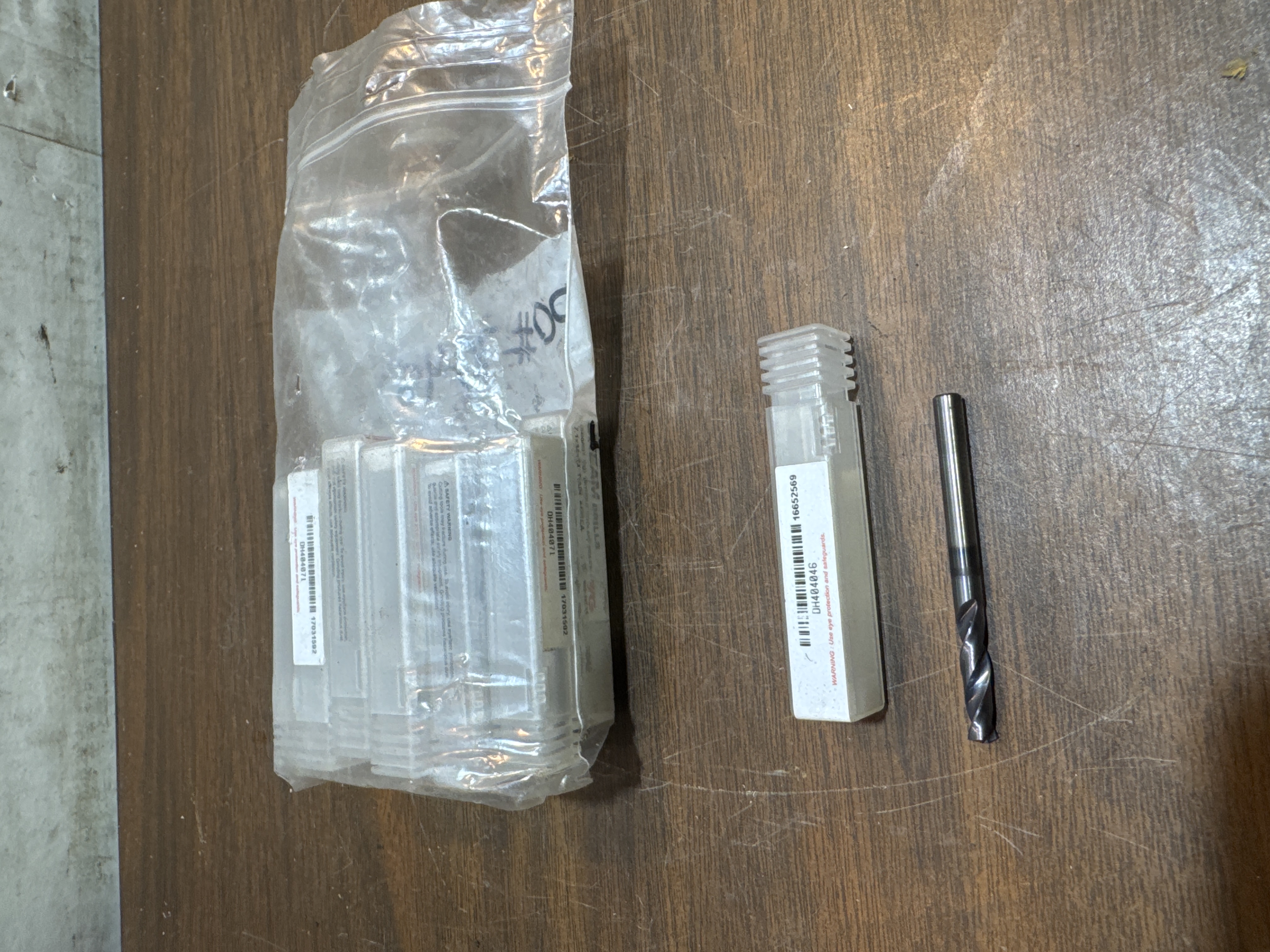 LOT OF 16 YG-1 Carbide Dream Drills DH404046 4.6mm 3xD TiAlN Drill