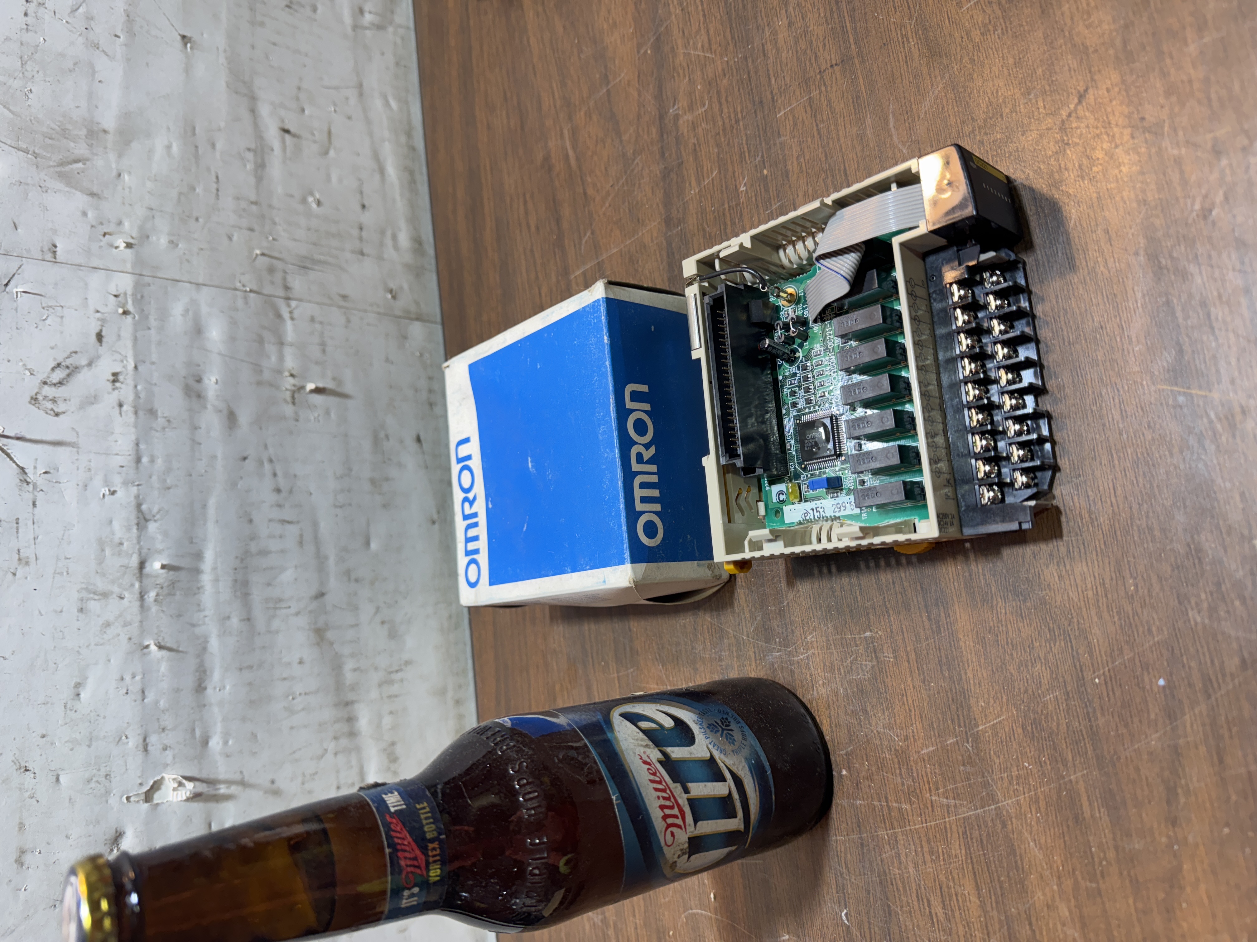 Omron CQM1-OC221 Output Module 8-Channel for CQM1 PLC w/Box