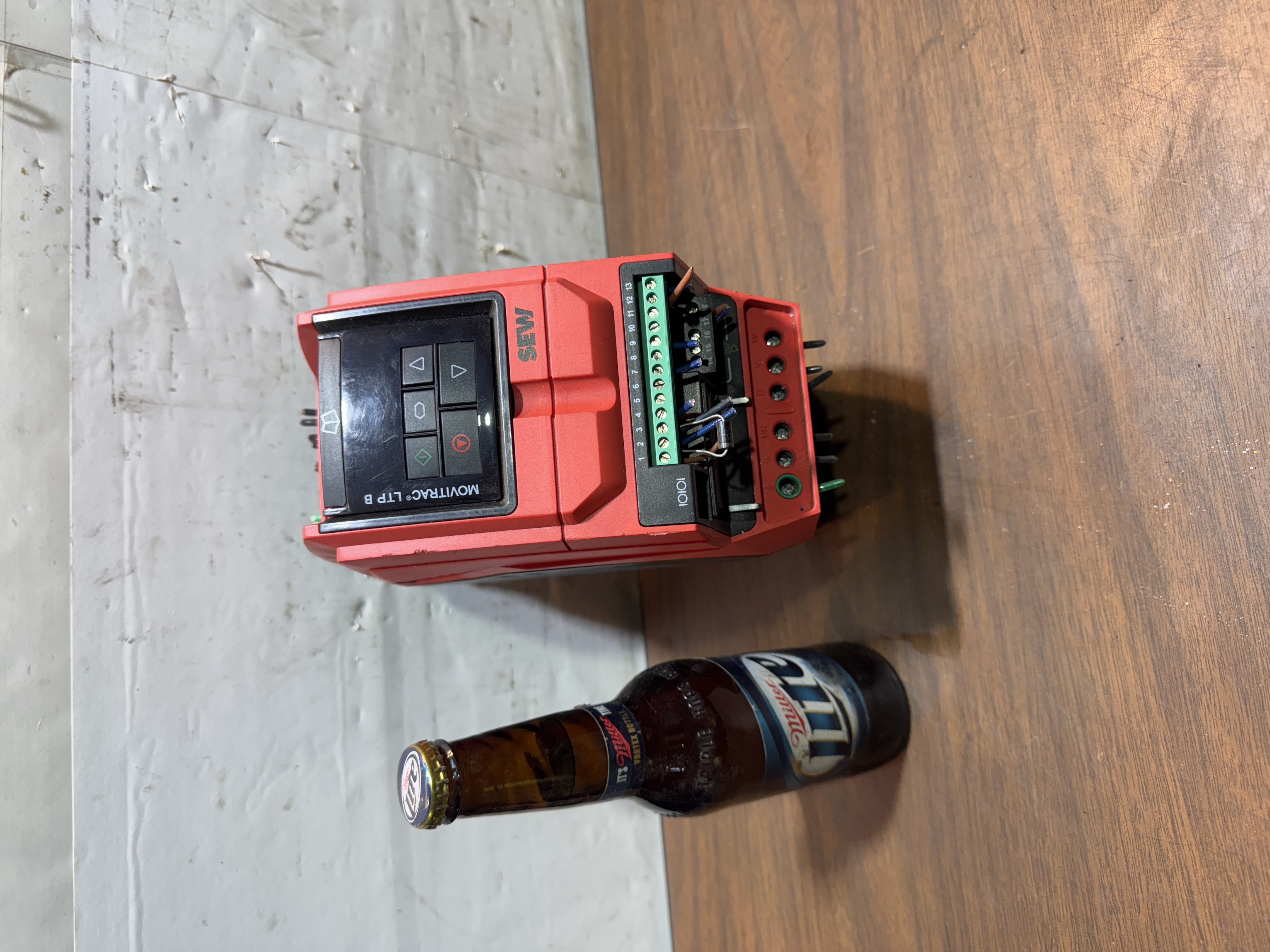 SEW Eurodrive MOVITRAC LTP-B VFD MCLTPB00225A3400 2.2kW 3HP 480V 3-Ph