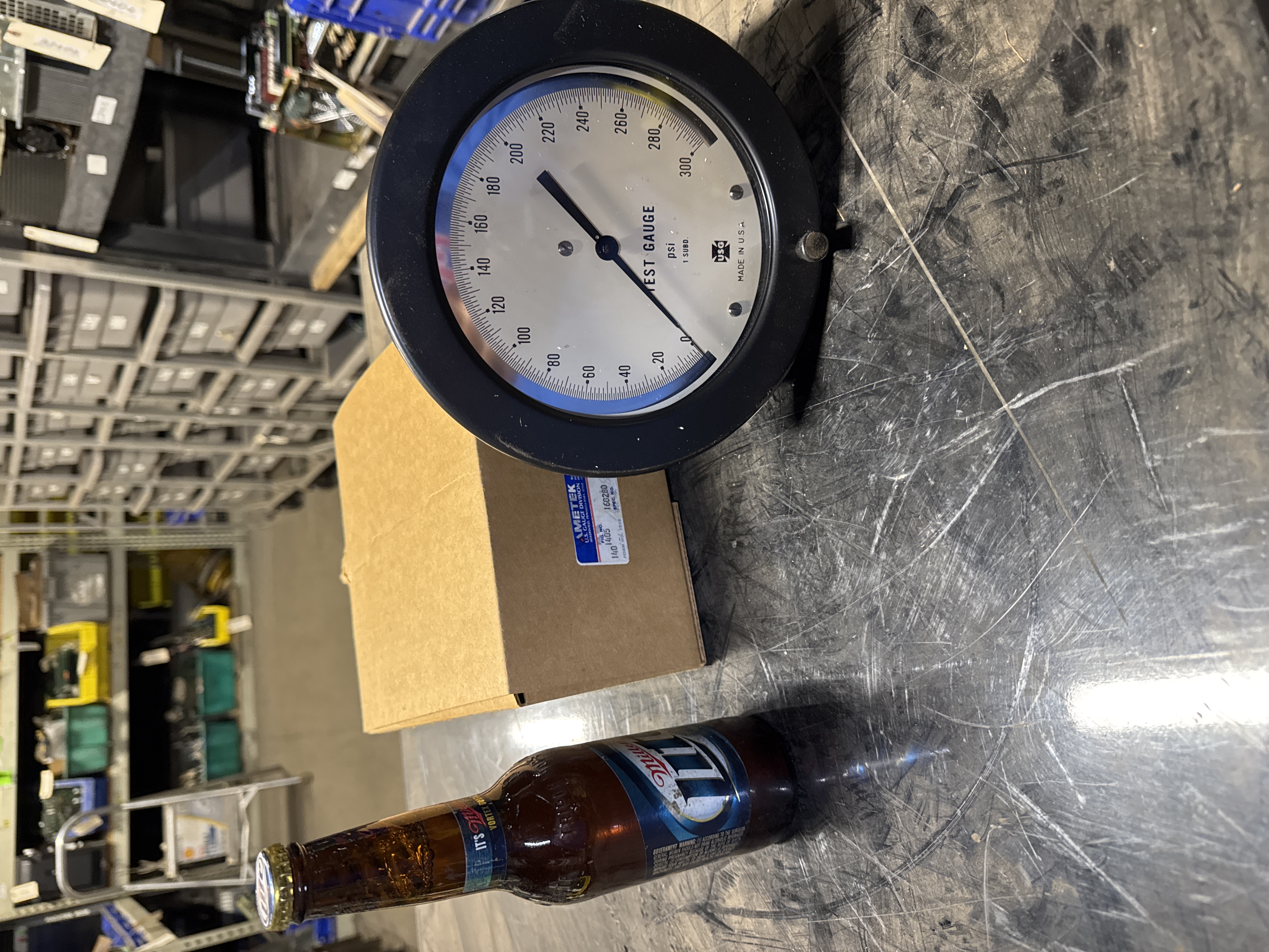 NEW!Ametek US Gauge Test Gauge 0-300 psi Back Mount,6"