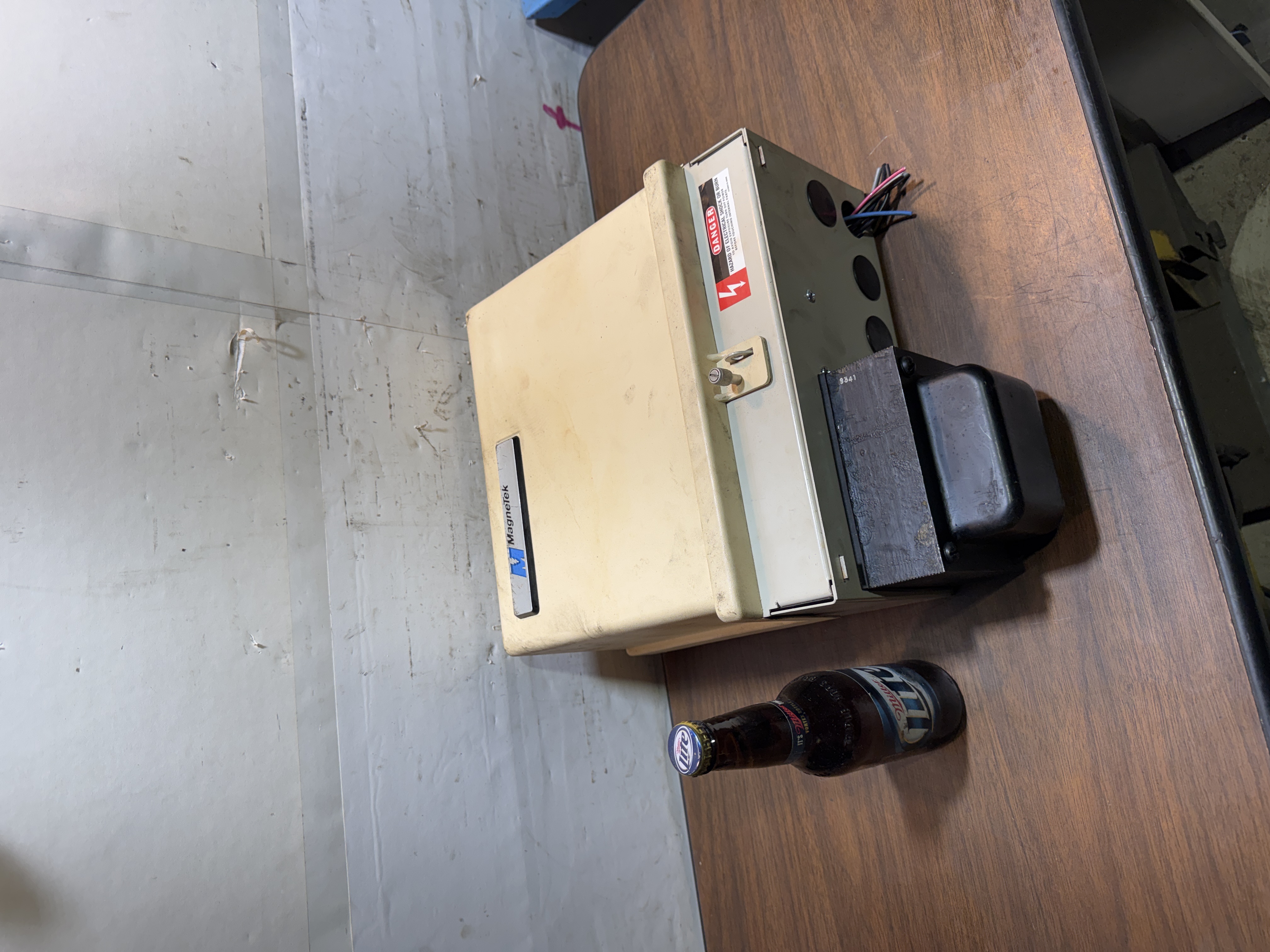 MagneTek Mod 7 Motor Control Drive Enclosure Type HC2 ABC 3 AMP