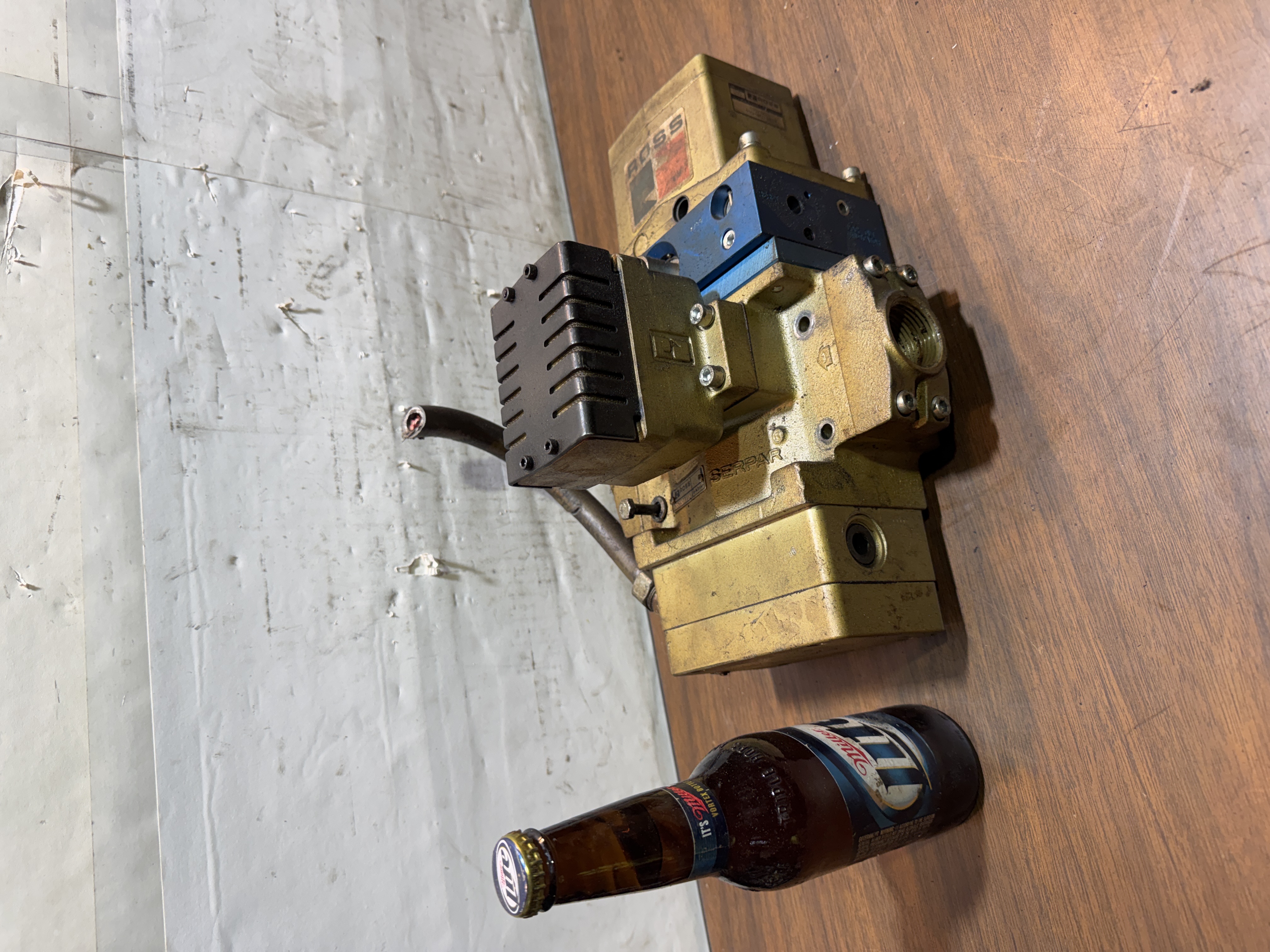 ROSS 3573A4202 Pneumatic Solenoid Valve 2-8.5 bar 120/60 110/50