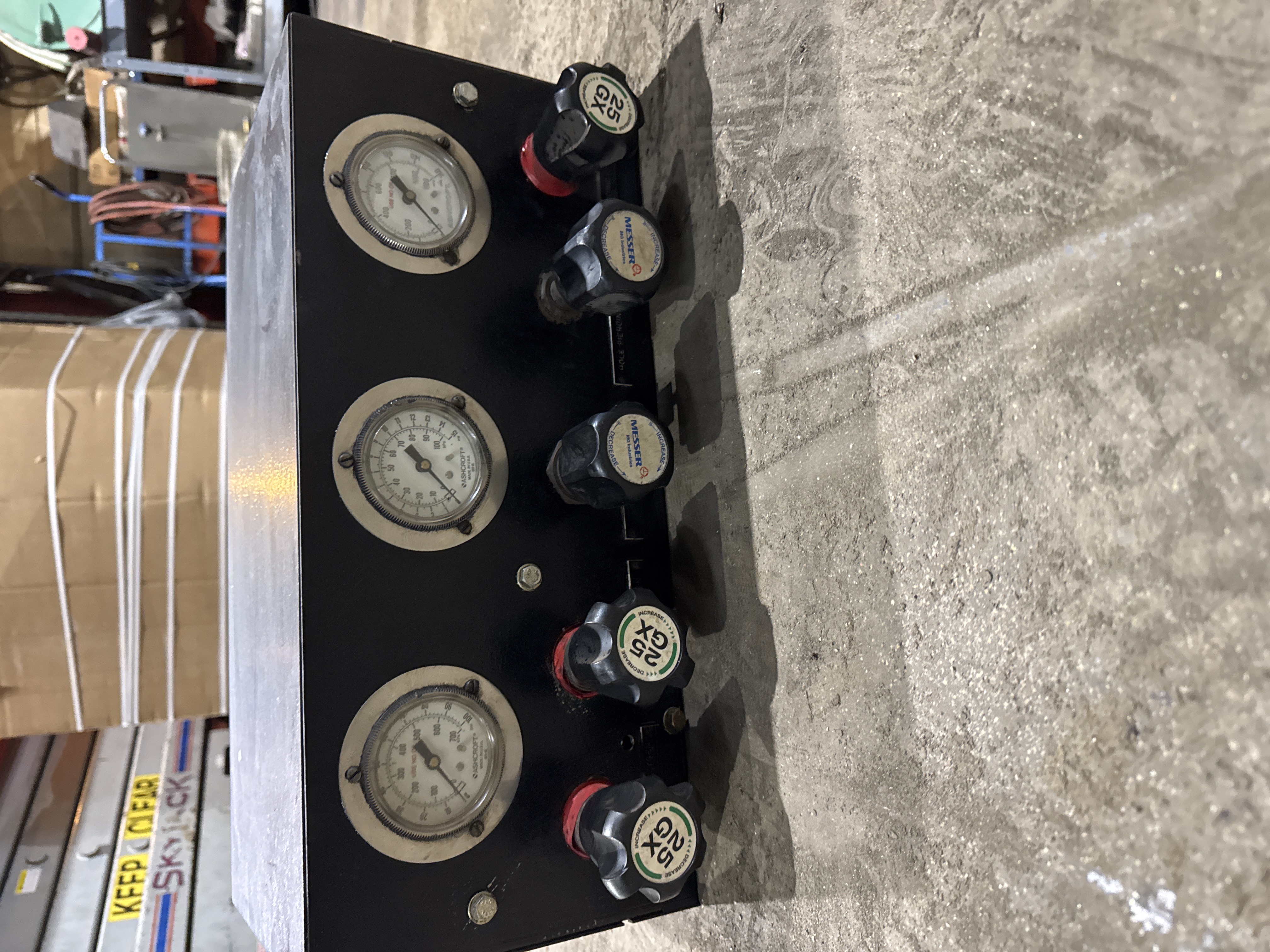 Messer Oxy-Fuel Gas Control Panel w/Ashcroft Gauges,5 Valves
