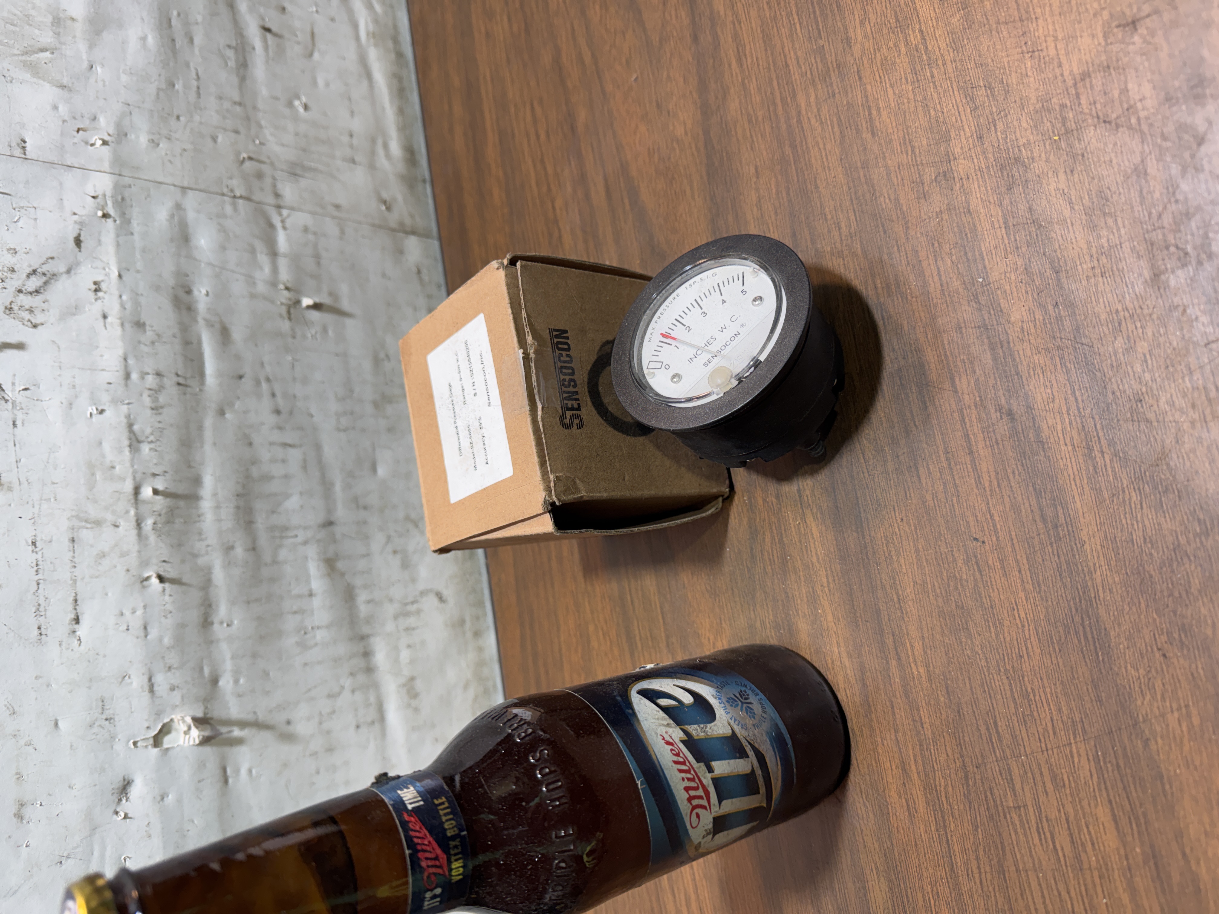 NEW!Sensocon SZ-5005 Differential Pressure Gauge 0-5 in W.C.5%