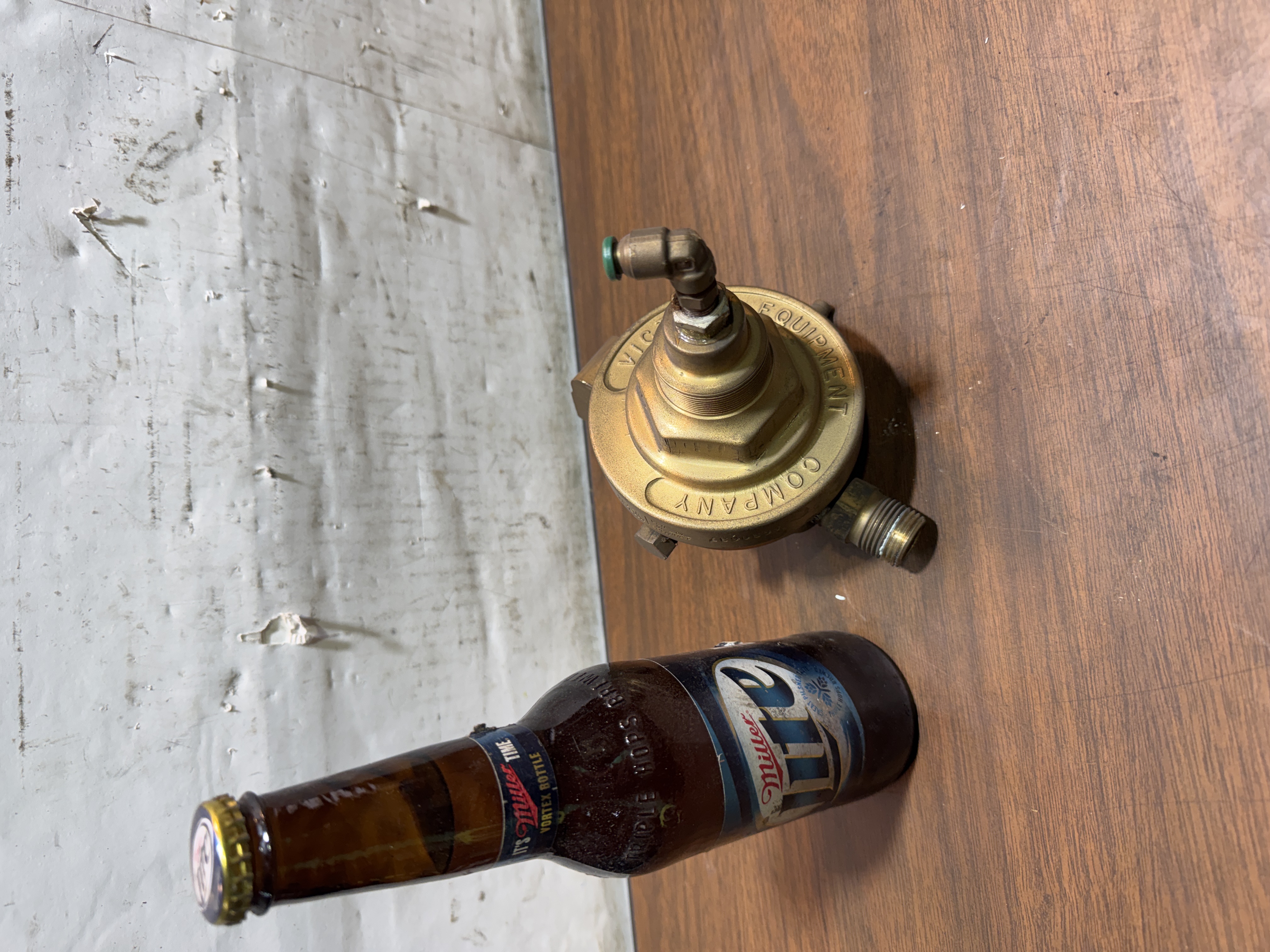 Victor DL 700 Pressure Regulator 300 PSI In 125 PSI Out Made USA