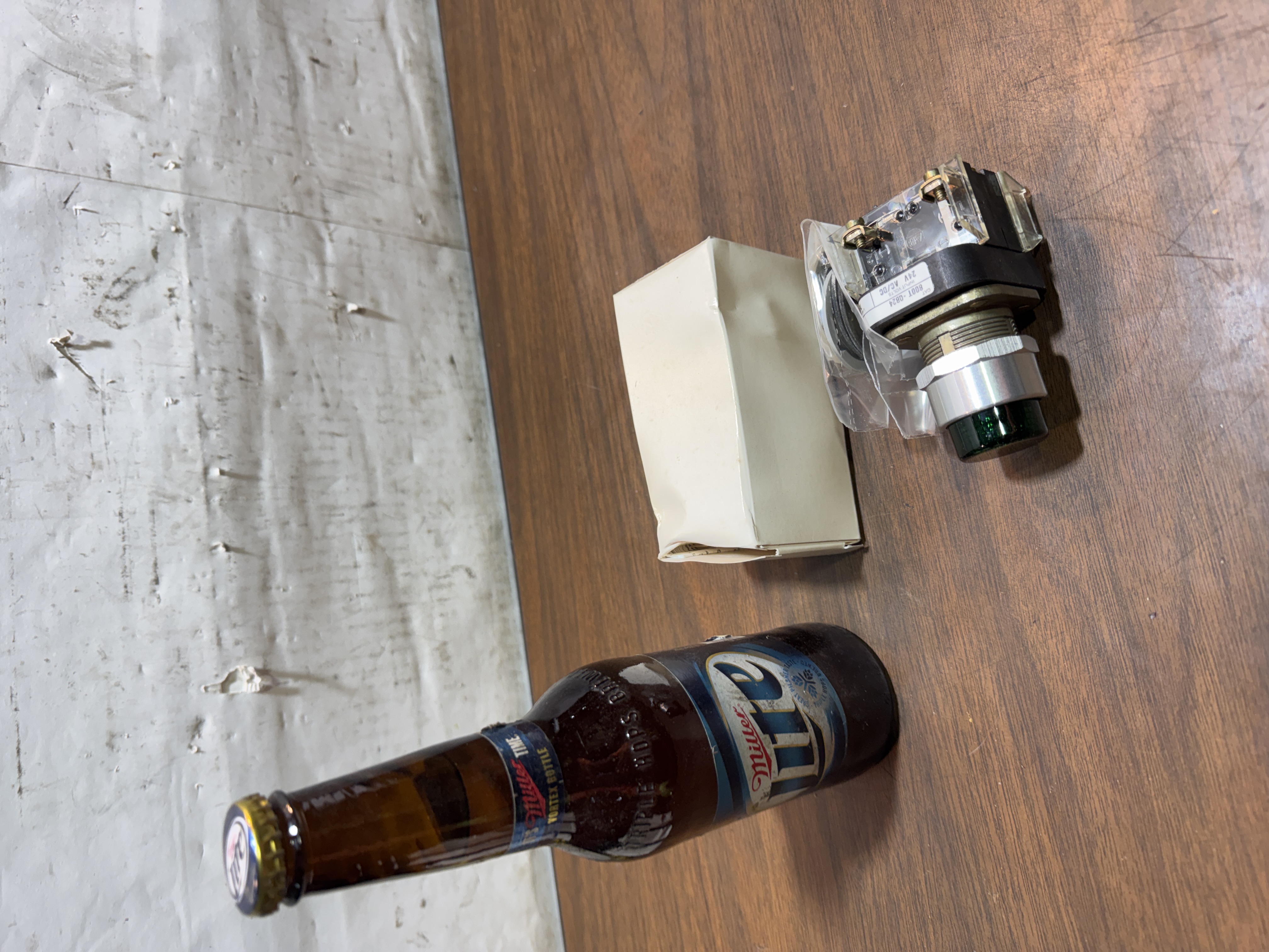 NEW!Allen-Bradley 800T-QB24G 24V AC/DC Green Illuminated Push Button