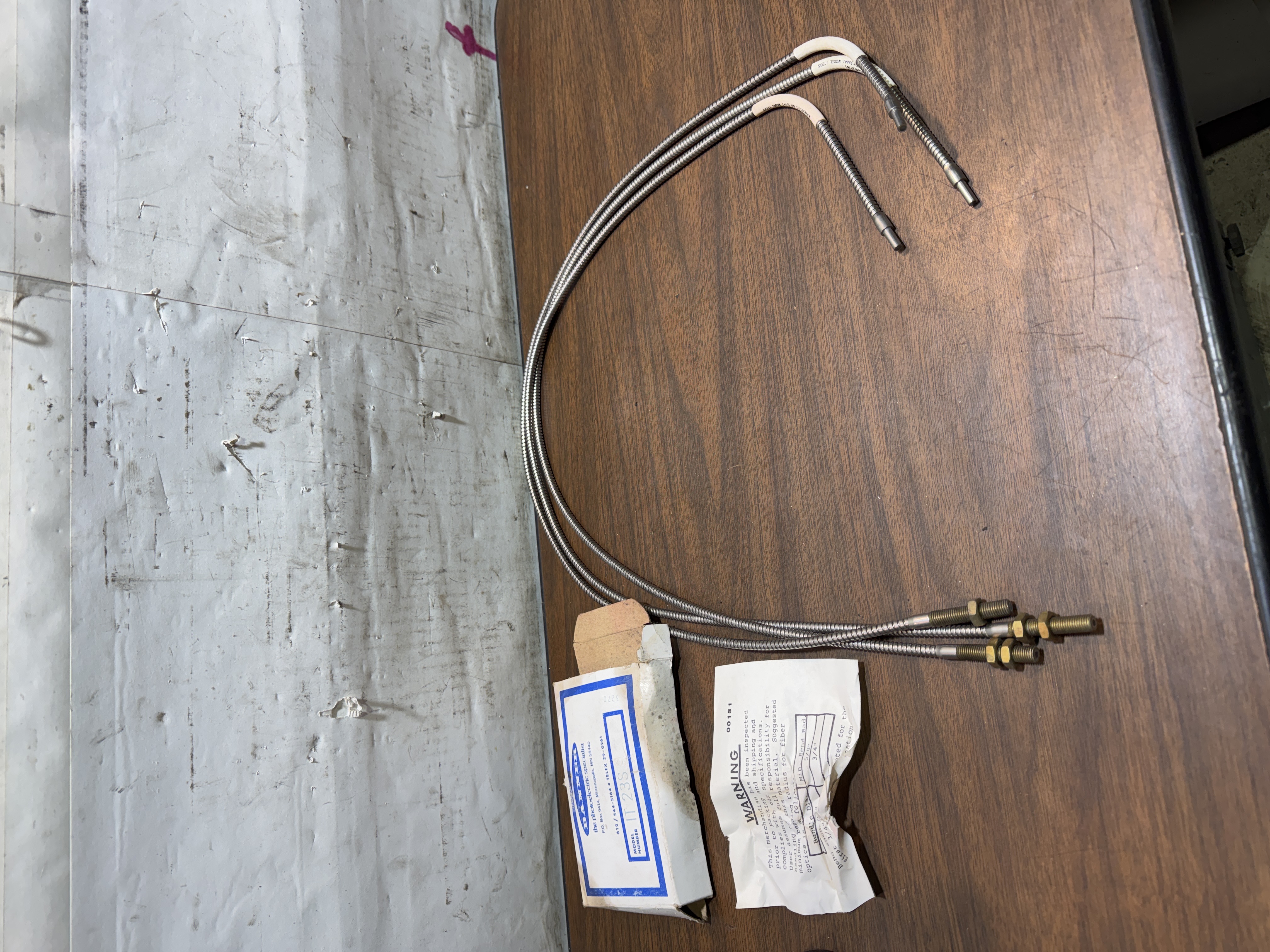 NEW!Banner IT-23S Armored Fiber Optic Cables Set of 3 w/Mount Nuts