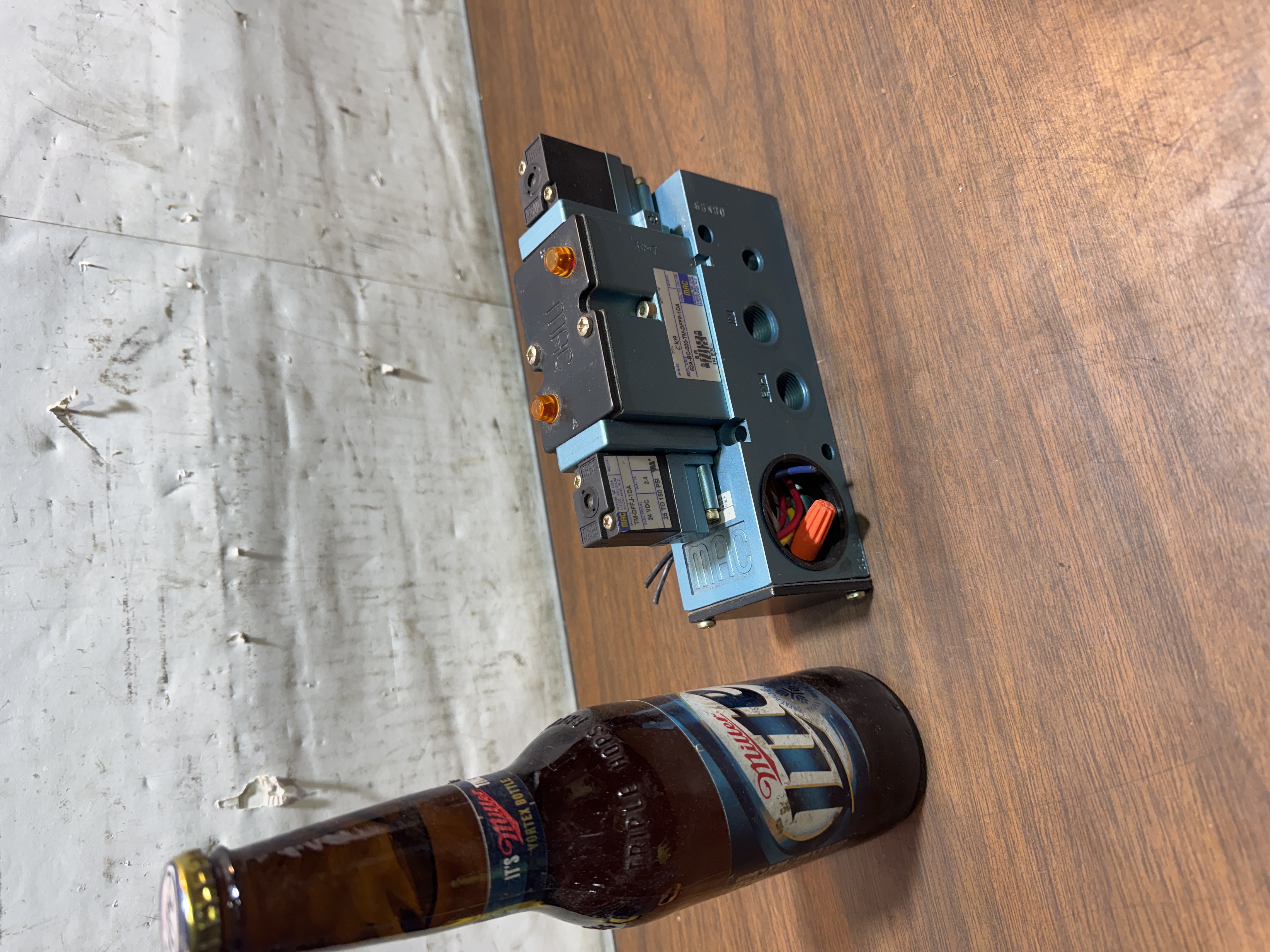 NEW!MAC 82A-BC-000-TM-DFFP-1DA Pneumatic Solenoid Valve 82A-OA-BKA