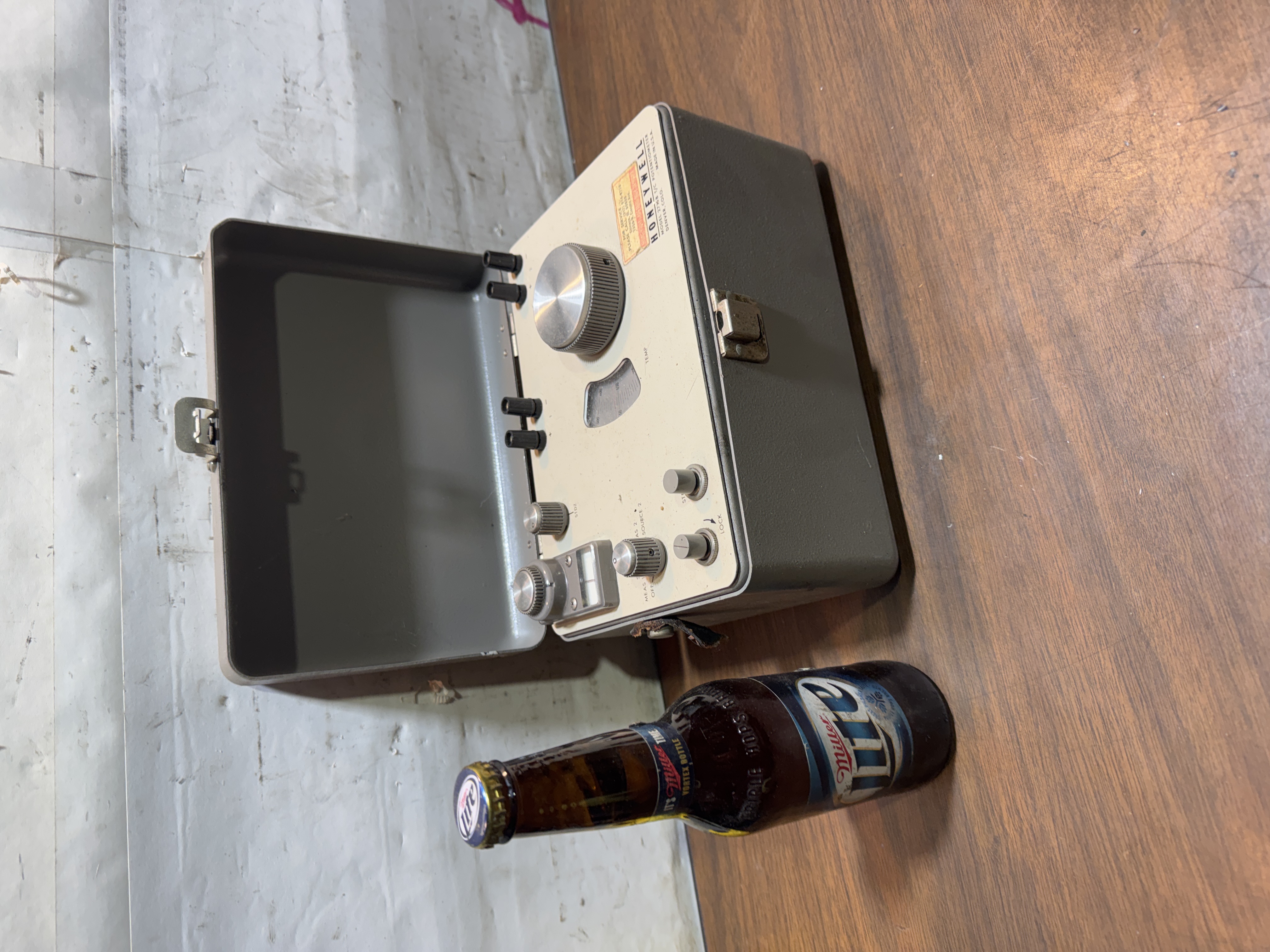 VINTAGE Honeywell 2715B T/C Potentiometer Portable Meter Made in USA