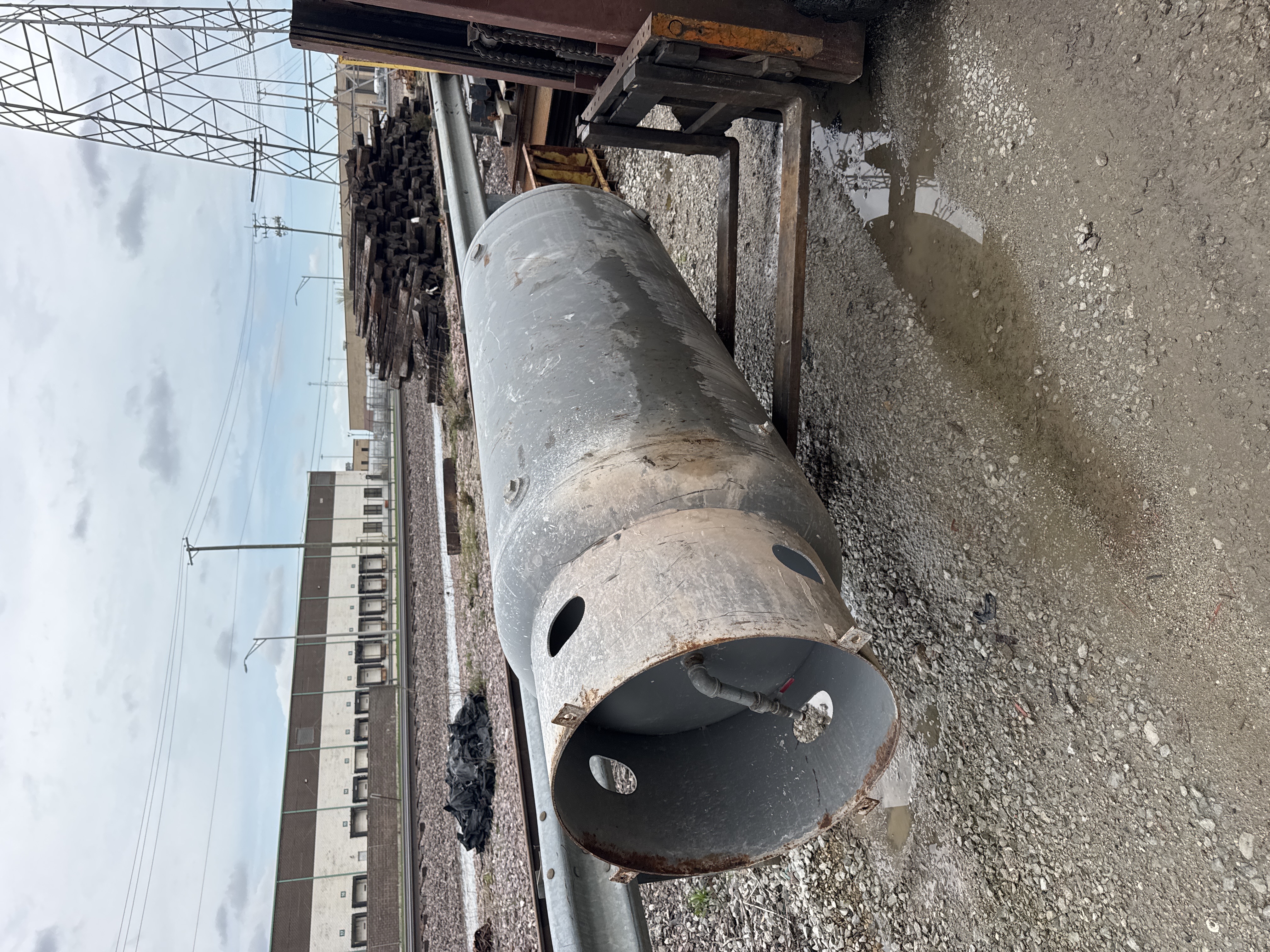 BRUNNER Vertical Air Receiver Tank 400 Gal