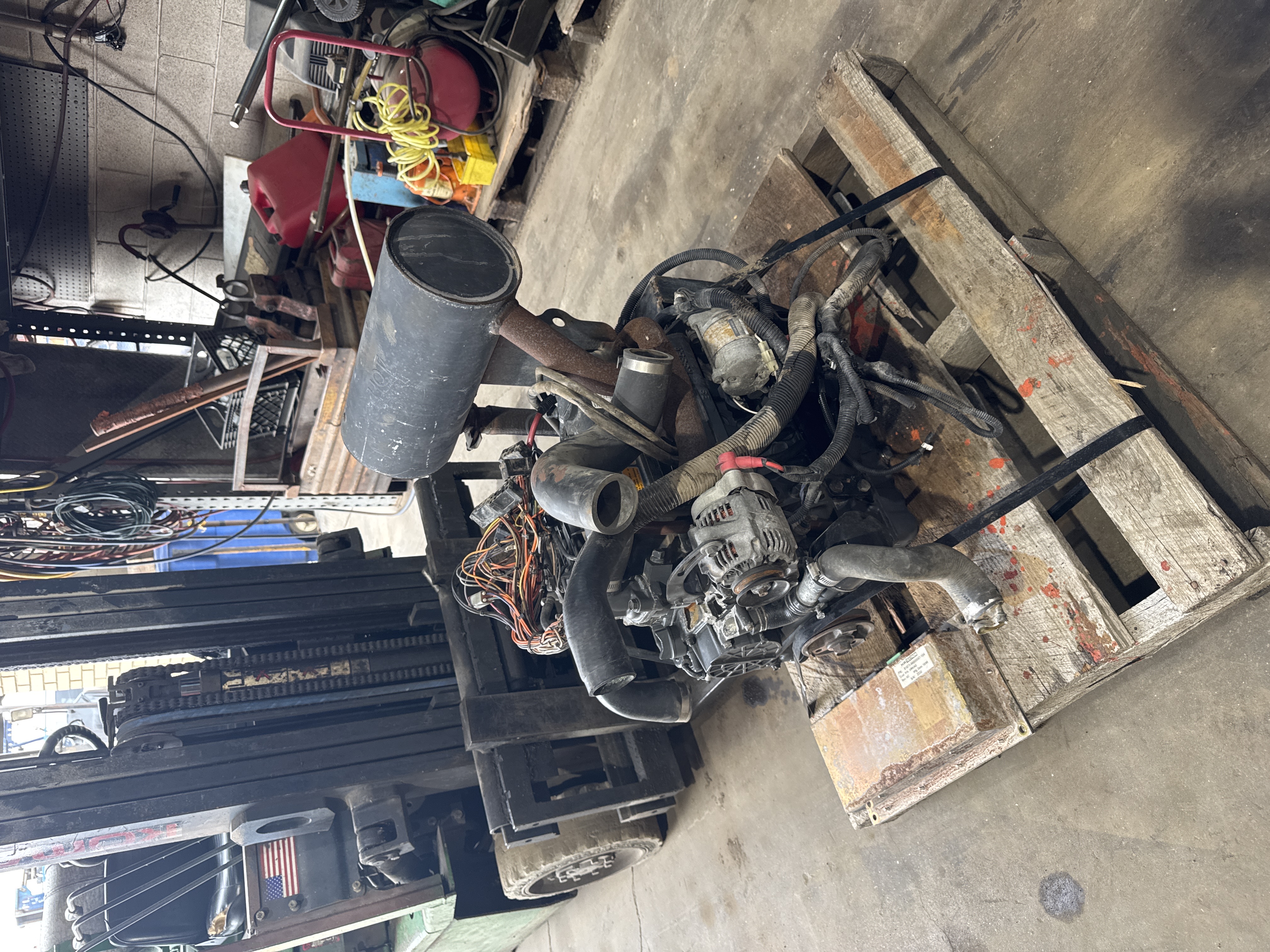Kubota V1305-E 1.3L Diesel Engine RUNS,DAMAGED