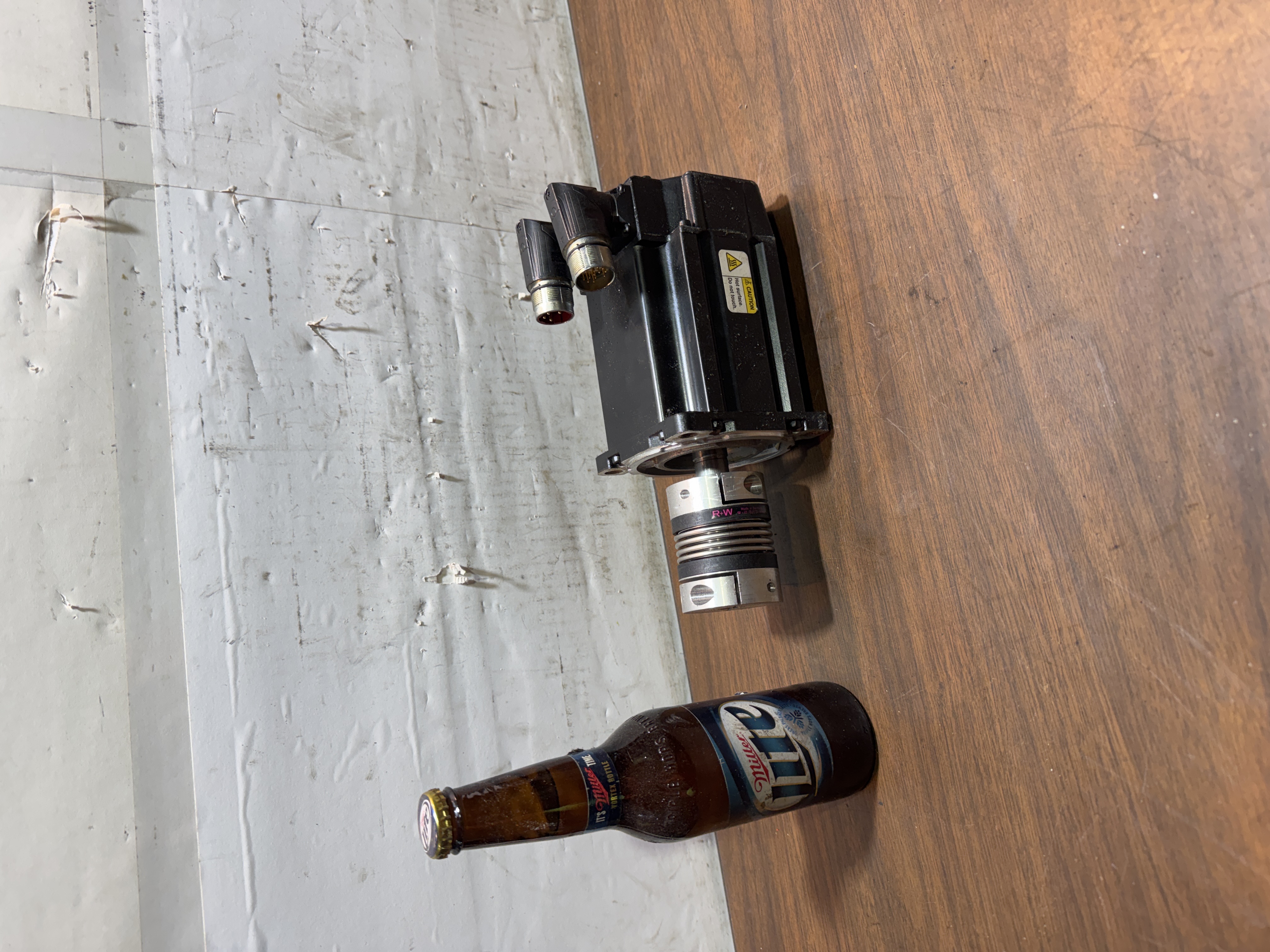 Allen-Bradley MPL-A420P-HJ72AA Servo Motor 230V 5000 RPM 4.7Nm