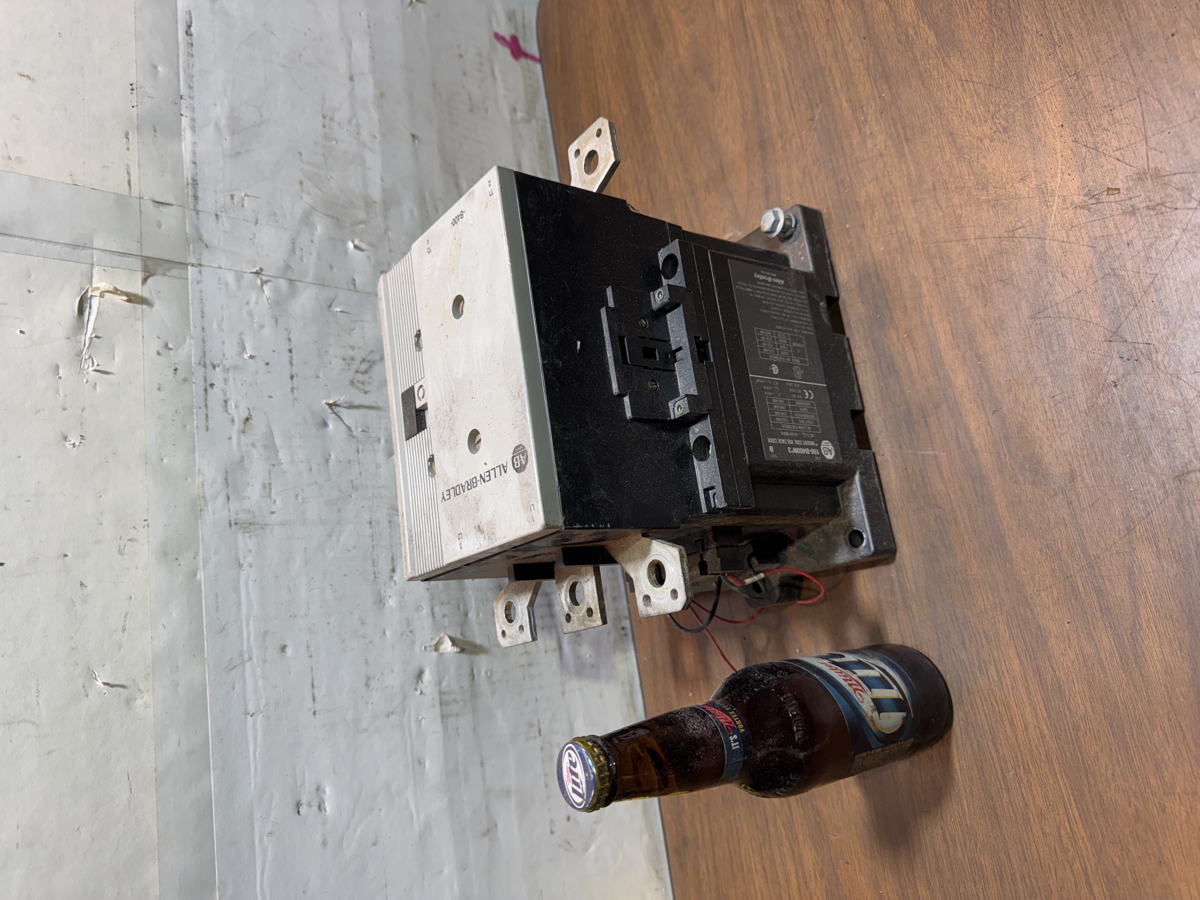 Allen-Bradley 100-B400N Series B Contactor 3-Pole 414A 600V
