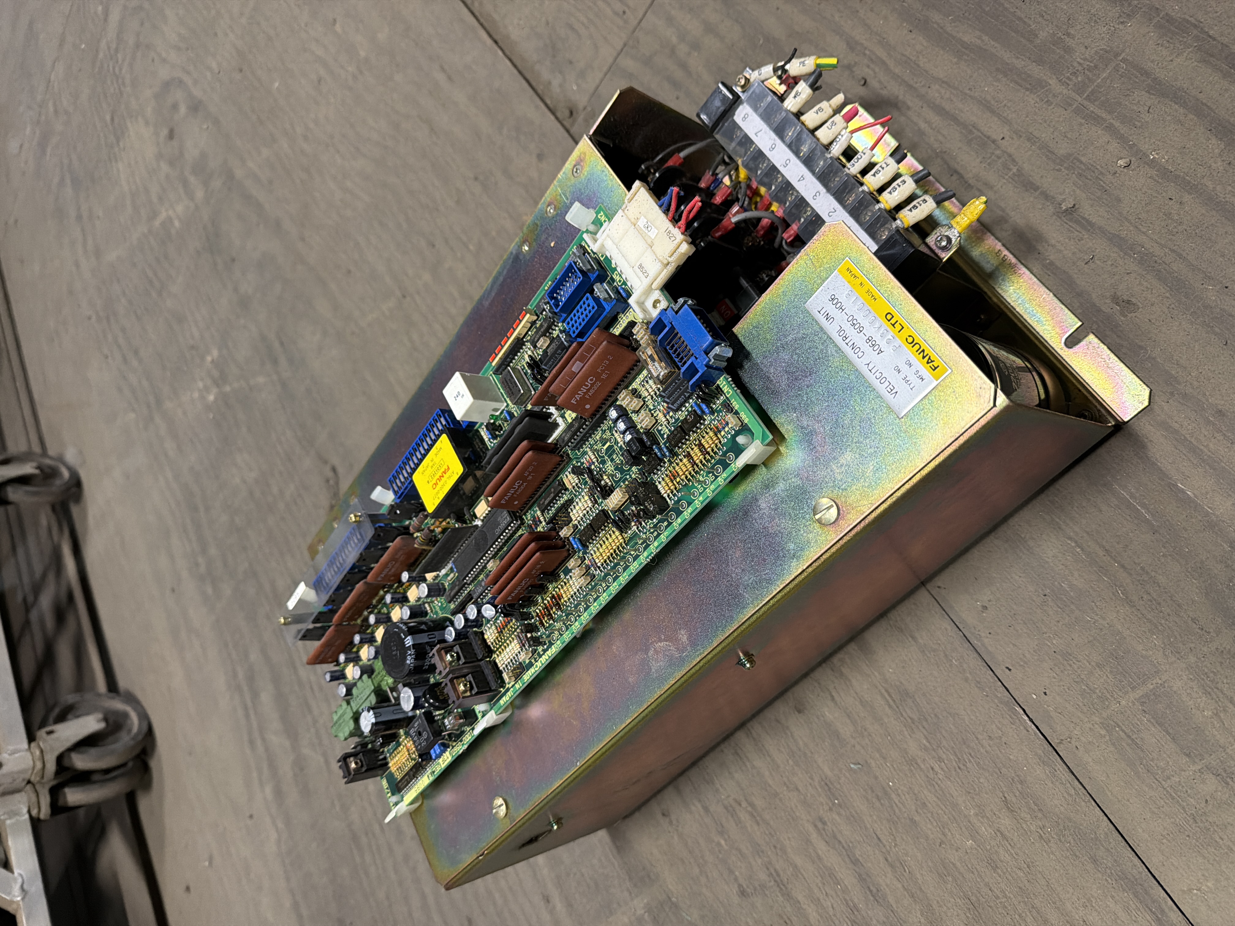 Fanuc Velocity Control Unit A06B-6050-H006 Servo Drive Amplifier