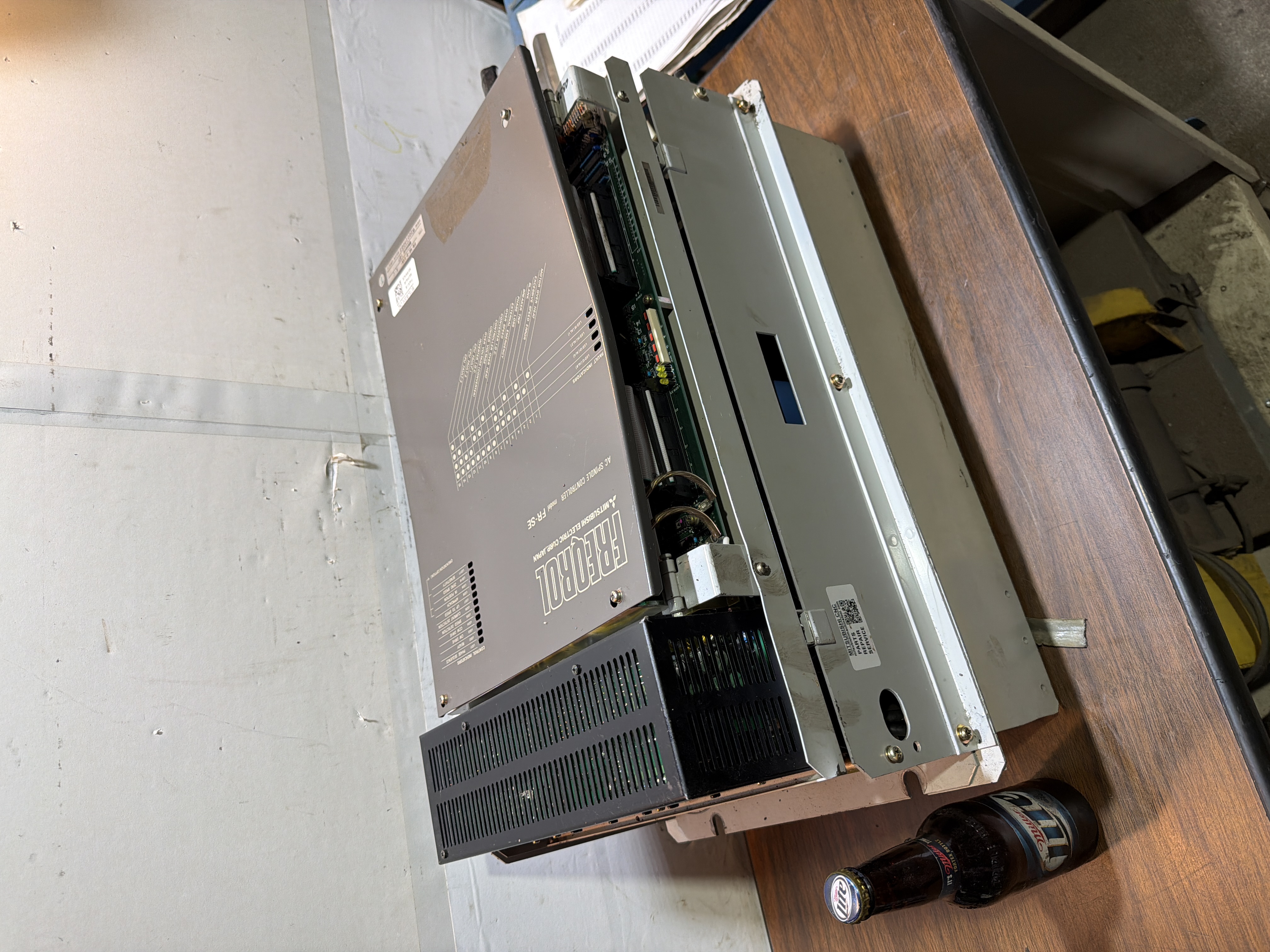 Mitsubishi FREQROL FR-SE AC Spindle Controller FR-SE-2-11K-BN401U