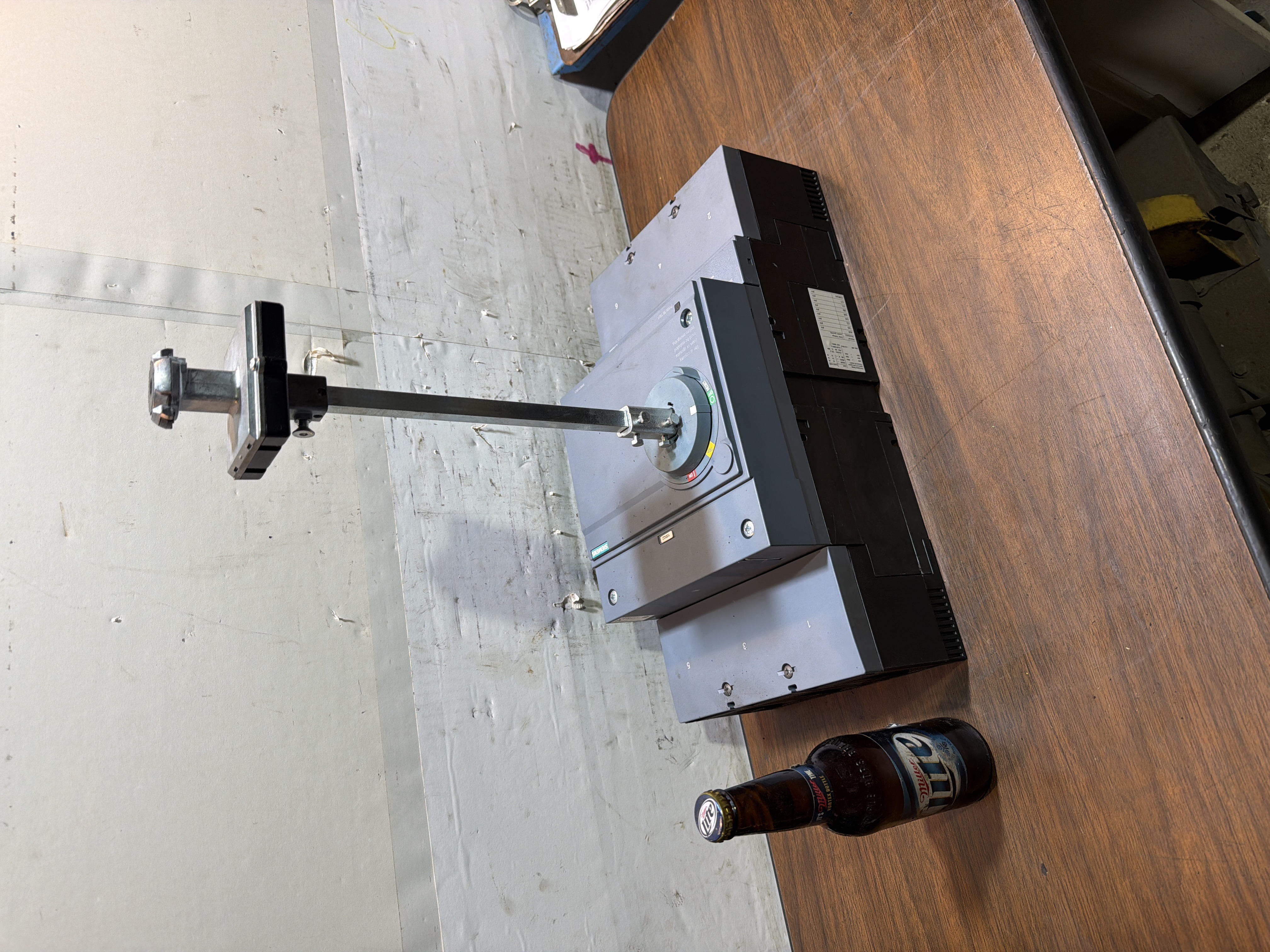 Siemens 3VA6580-5HL32-0AA0 800A 3P MCCB w/Rotary Handle Operator