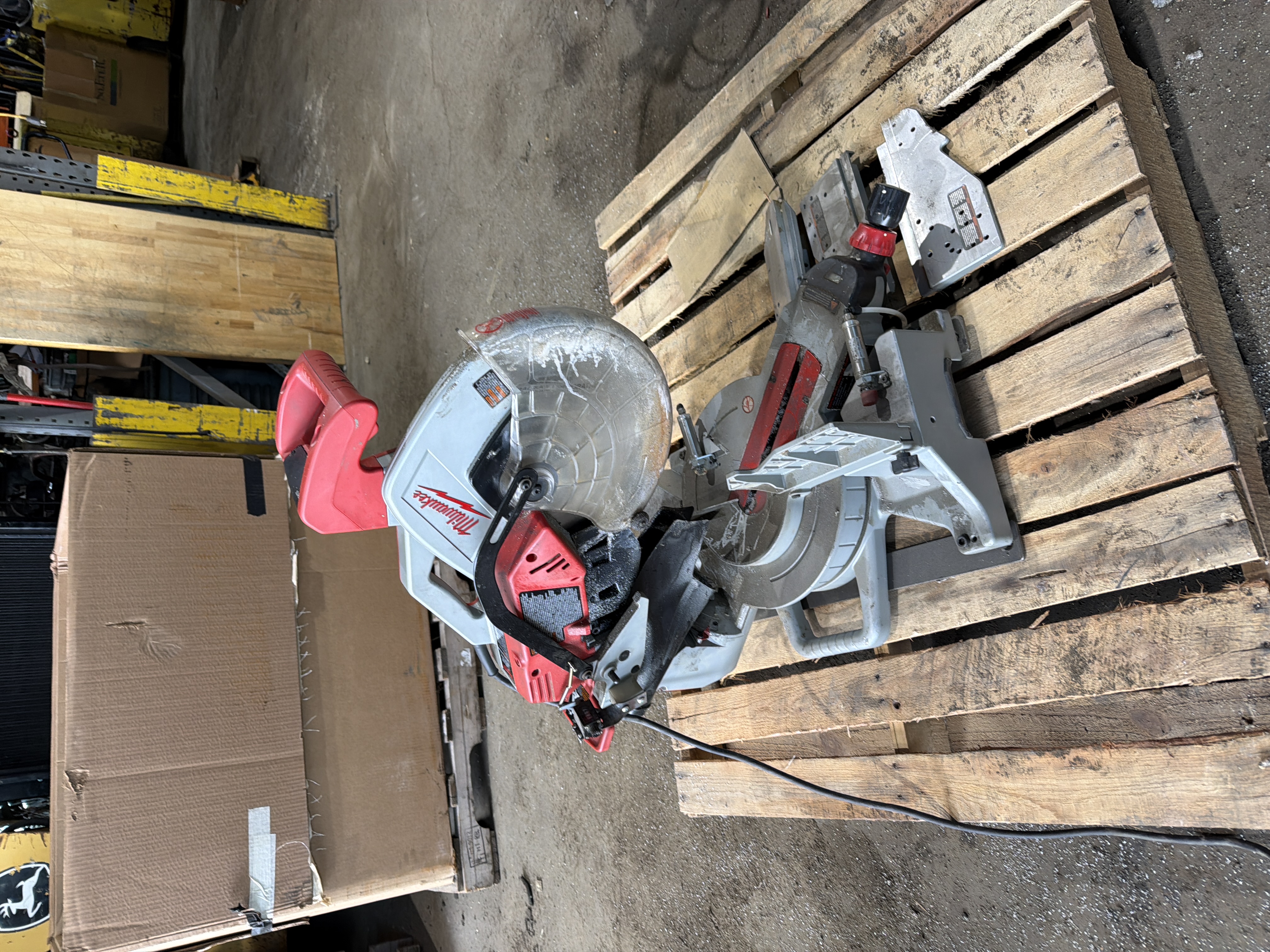 Milwaukee 6950-20 Heavy Duty 12in Compound Miter Saw 15 Amp Corded