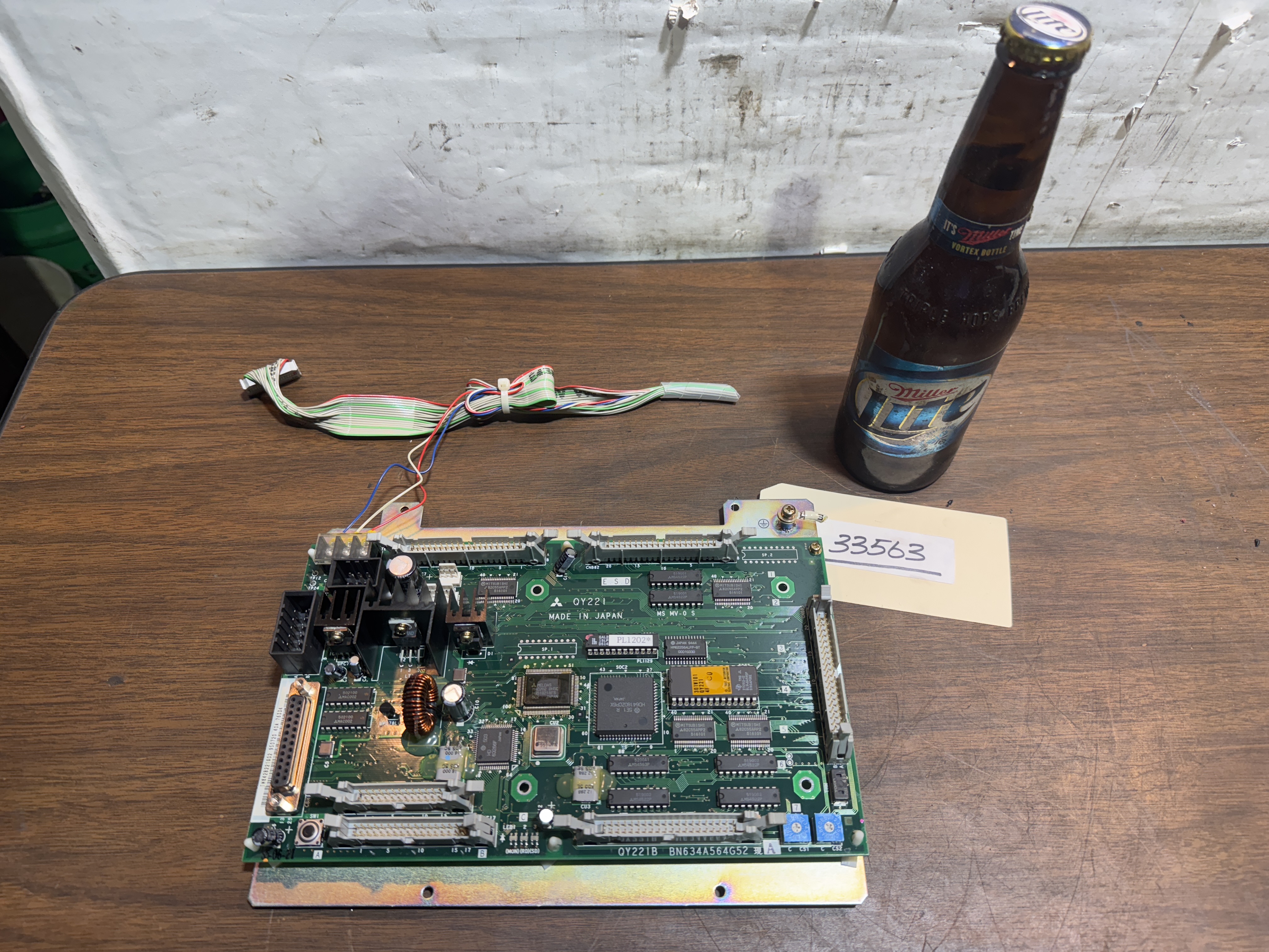 Mitsubishi QY221B BN634A564G52 Operator Panel Board CNC Meldas 500